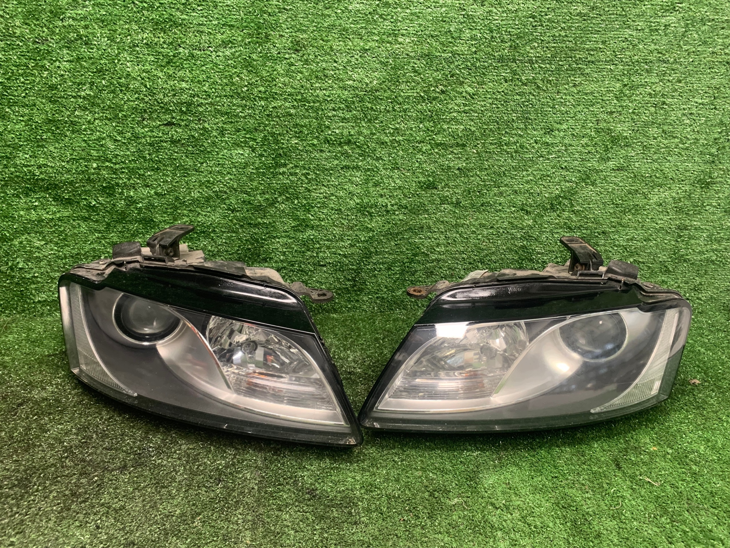 AUDI A5 S5 REFLEKTOR light front left right 8T0941003AB 8T0941004AB