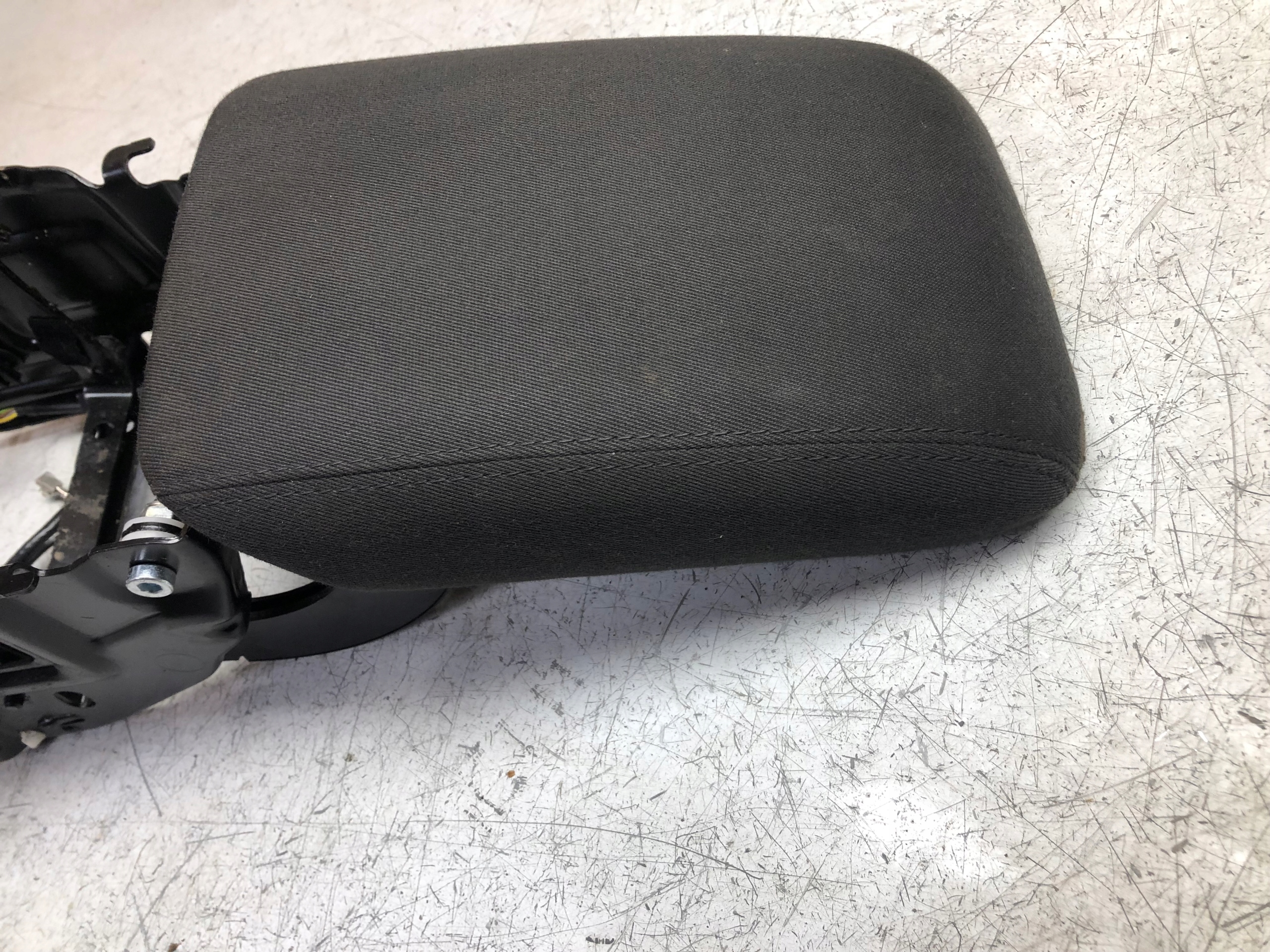 bracciolo Supporto AUDI A4 B8 8K0864283