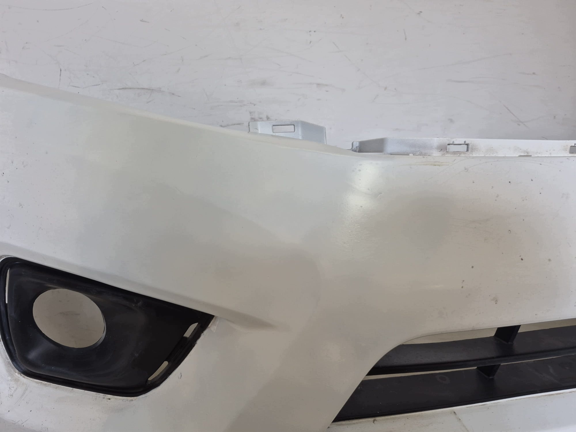 NISSAN NAVARA IV 4 14-22 nárazník předek přední