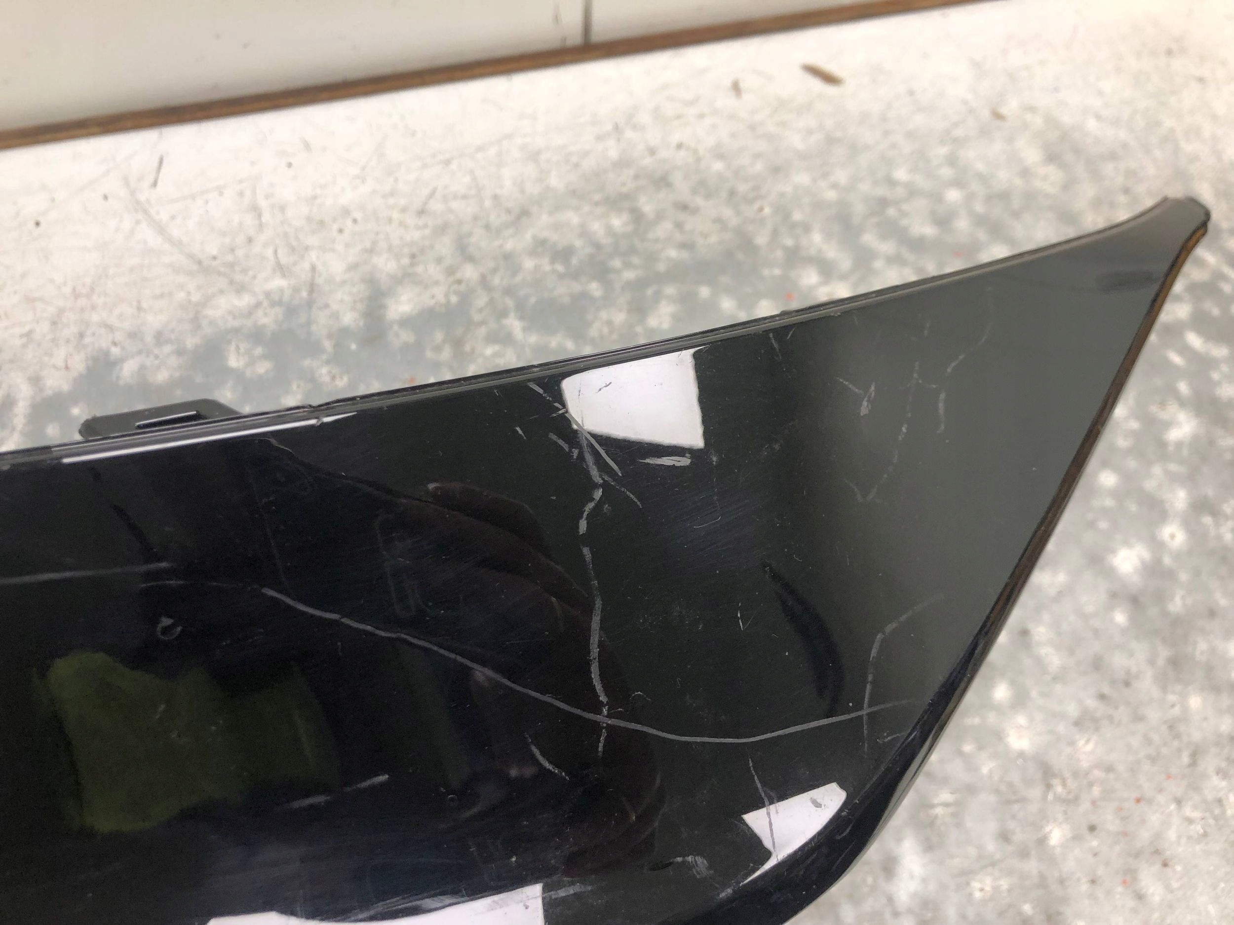 grid of a bumper right front S-LINE AUDI Q6 E-TRON 85H807968