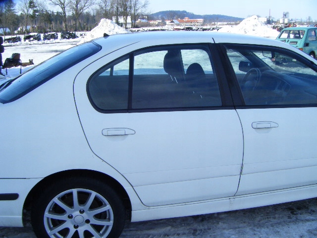 NISSAN PRIMERA P11 FL 4D 99-02 DRZWI PRAWE TYLNE