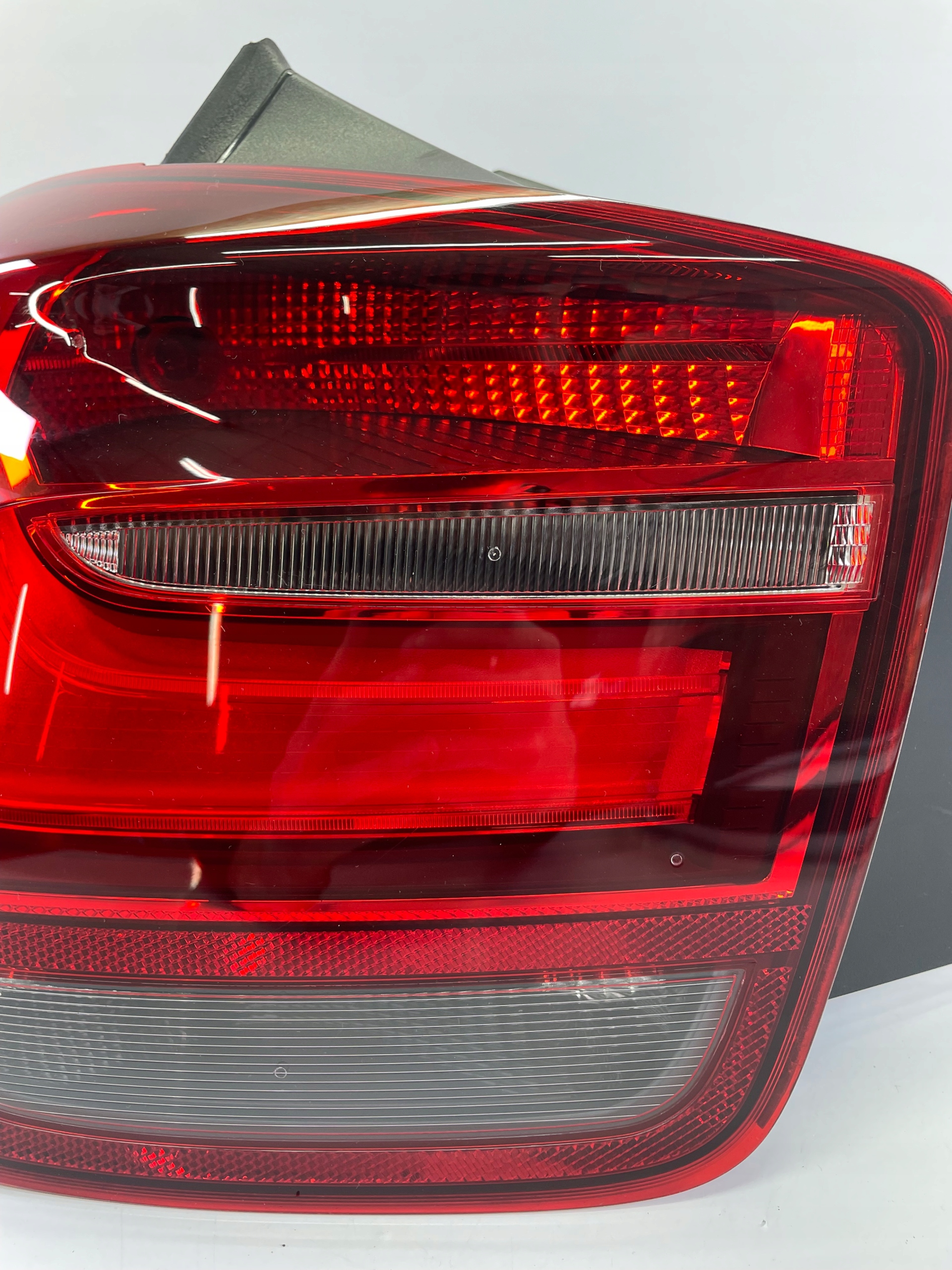 LAMPA LEWA TYLNA W BLOTNIK BMW F20 7241543 OE ORYGINAL! Producent części BMW OE