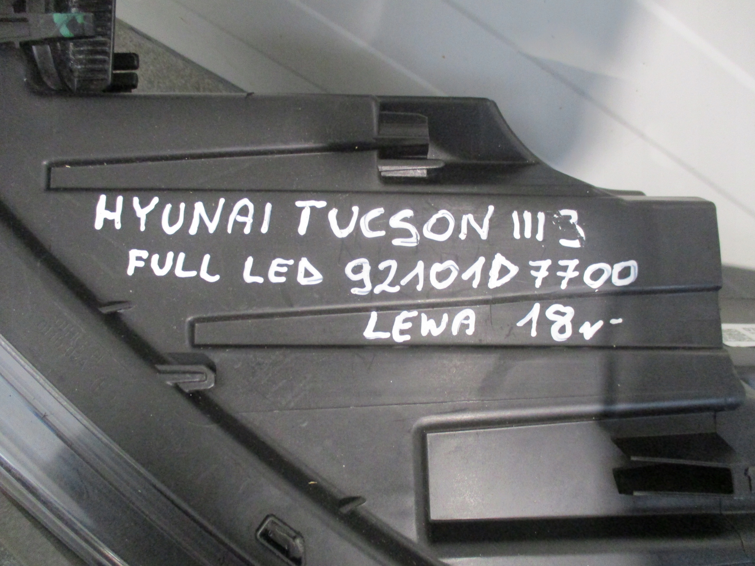 light left front Hyundai Tucson 3 III 18r- Full Led 92101D7700