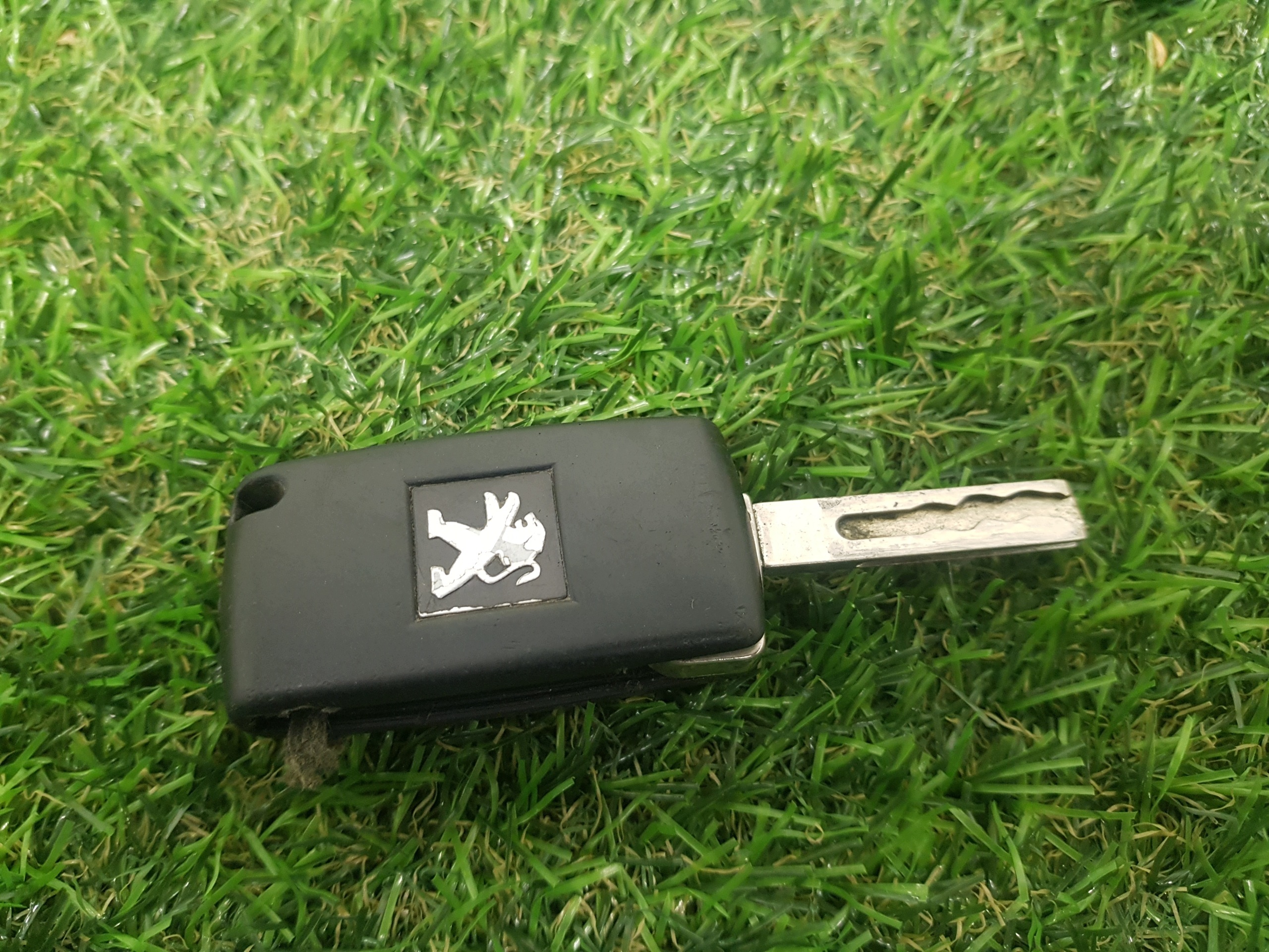 ignition Z KLUCZYKIEM PEUGEOT 5008