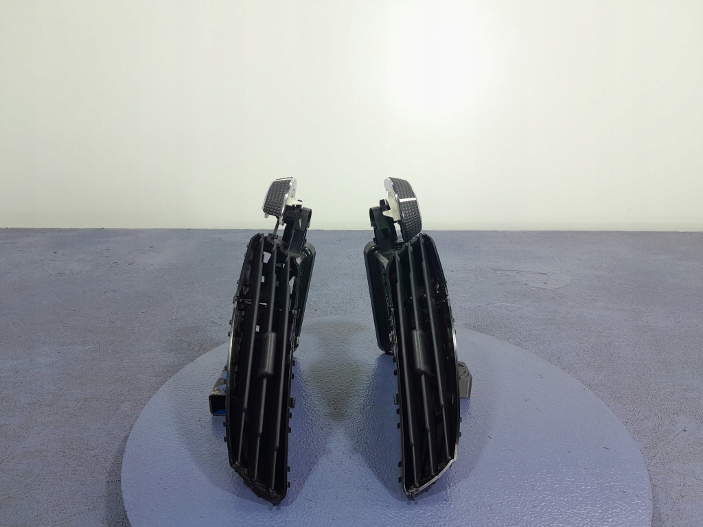 FORD C-MAX MK2 KRATKI NAWIEWU KONSOLI ŚRODKOWEJ 07466-001