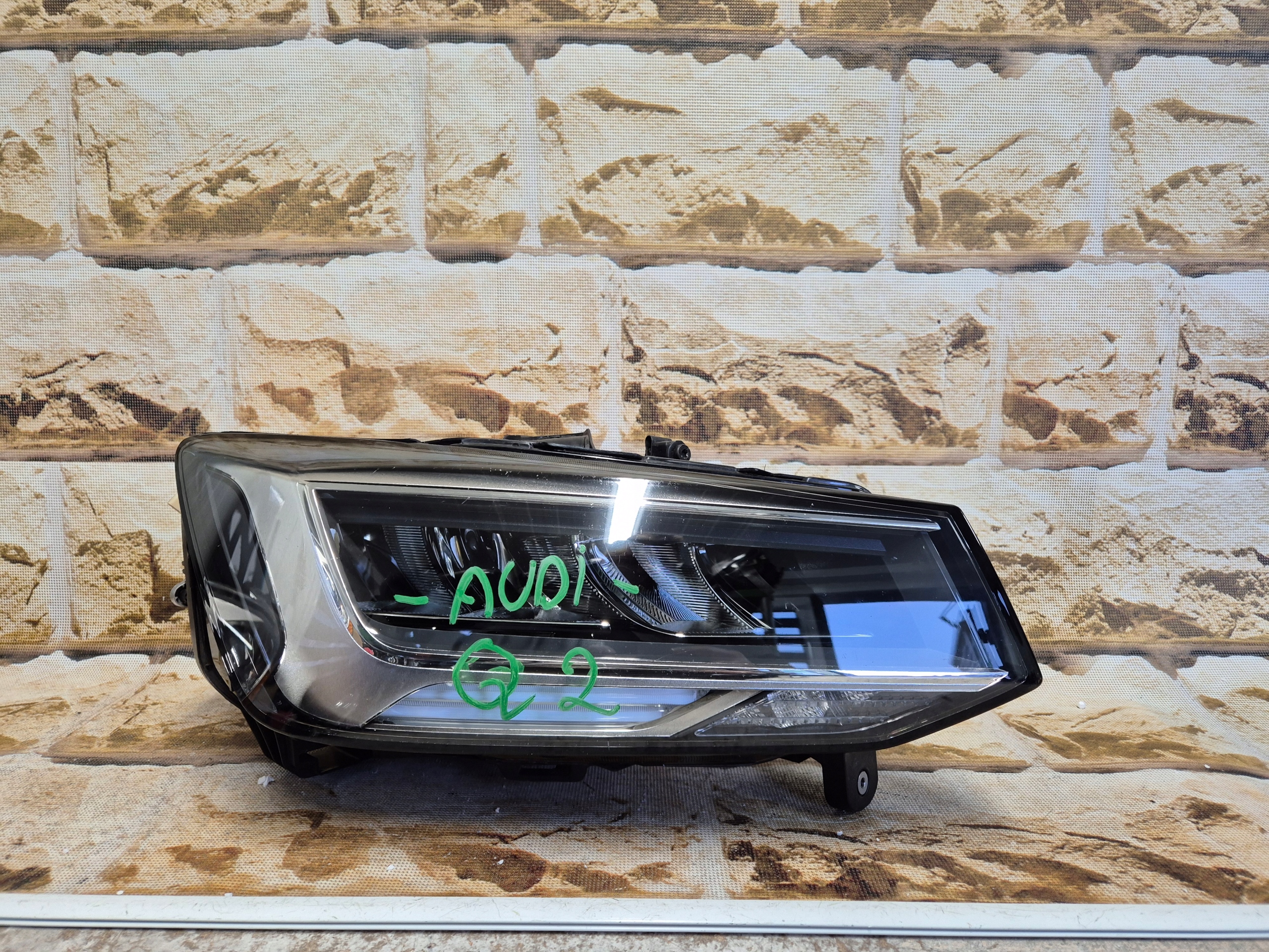 audi q2 81a 941 012 23 full led prawa europejska kompletna