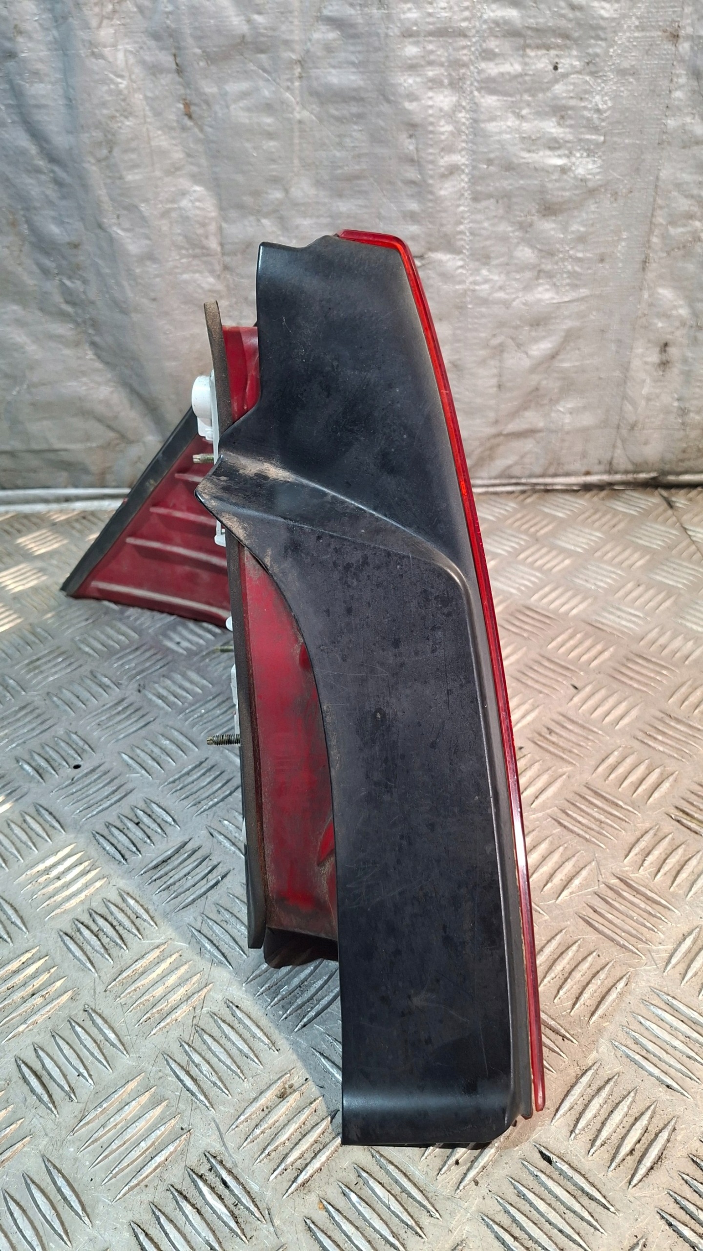 light right rear part FORD MONDEO MK3
