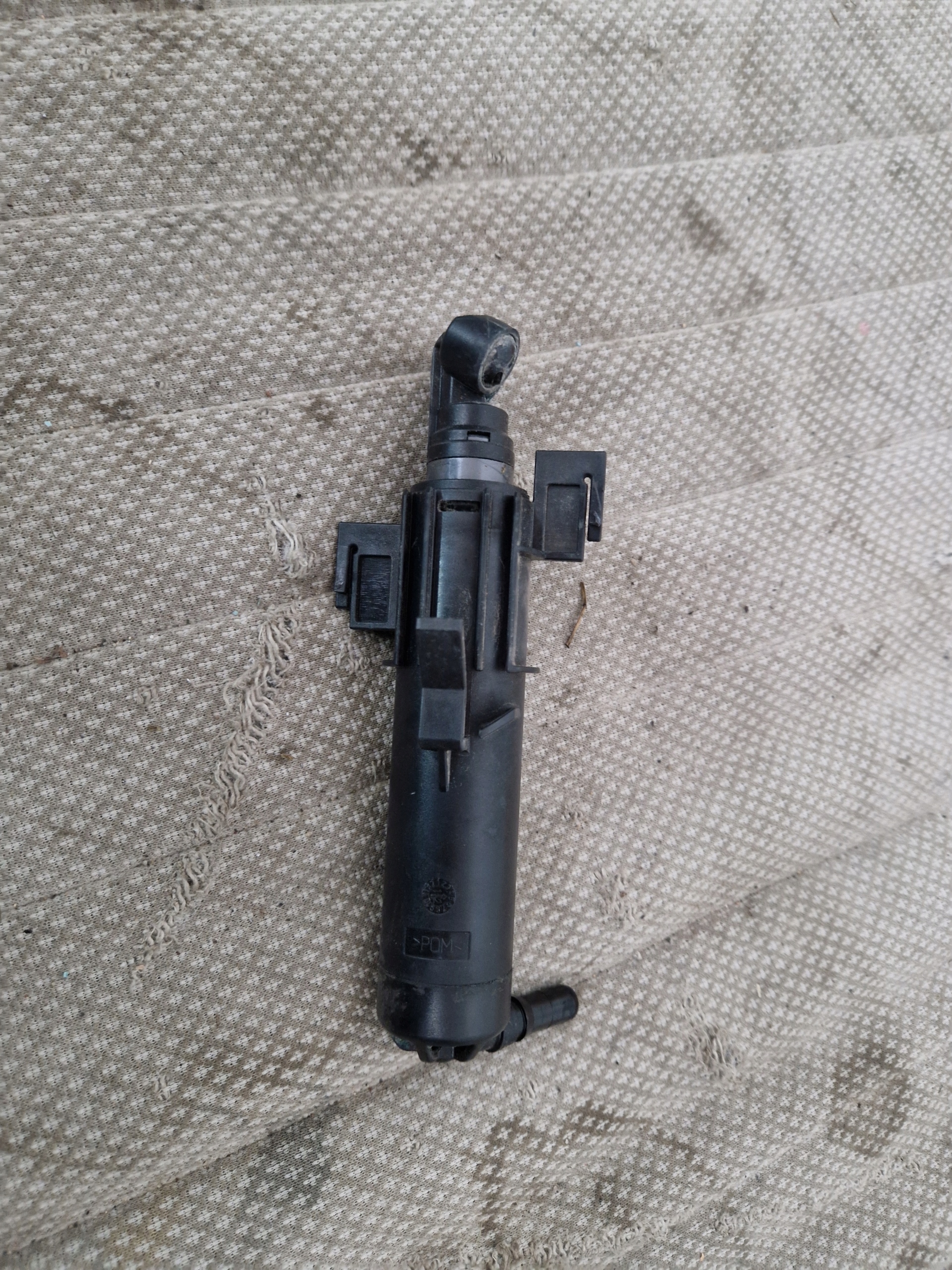 8T0955102D - Правый омыватель форсунка фары AUDI A5 A4