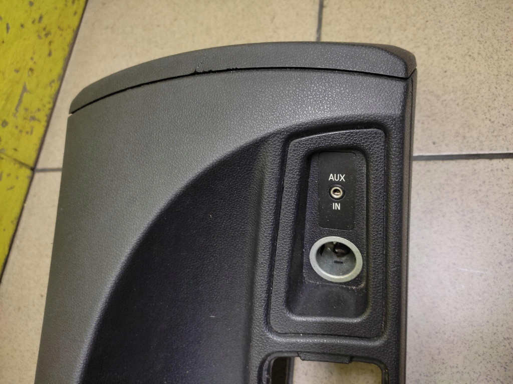 BMW 1 E87 TUNEL Moyenne 7068726
