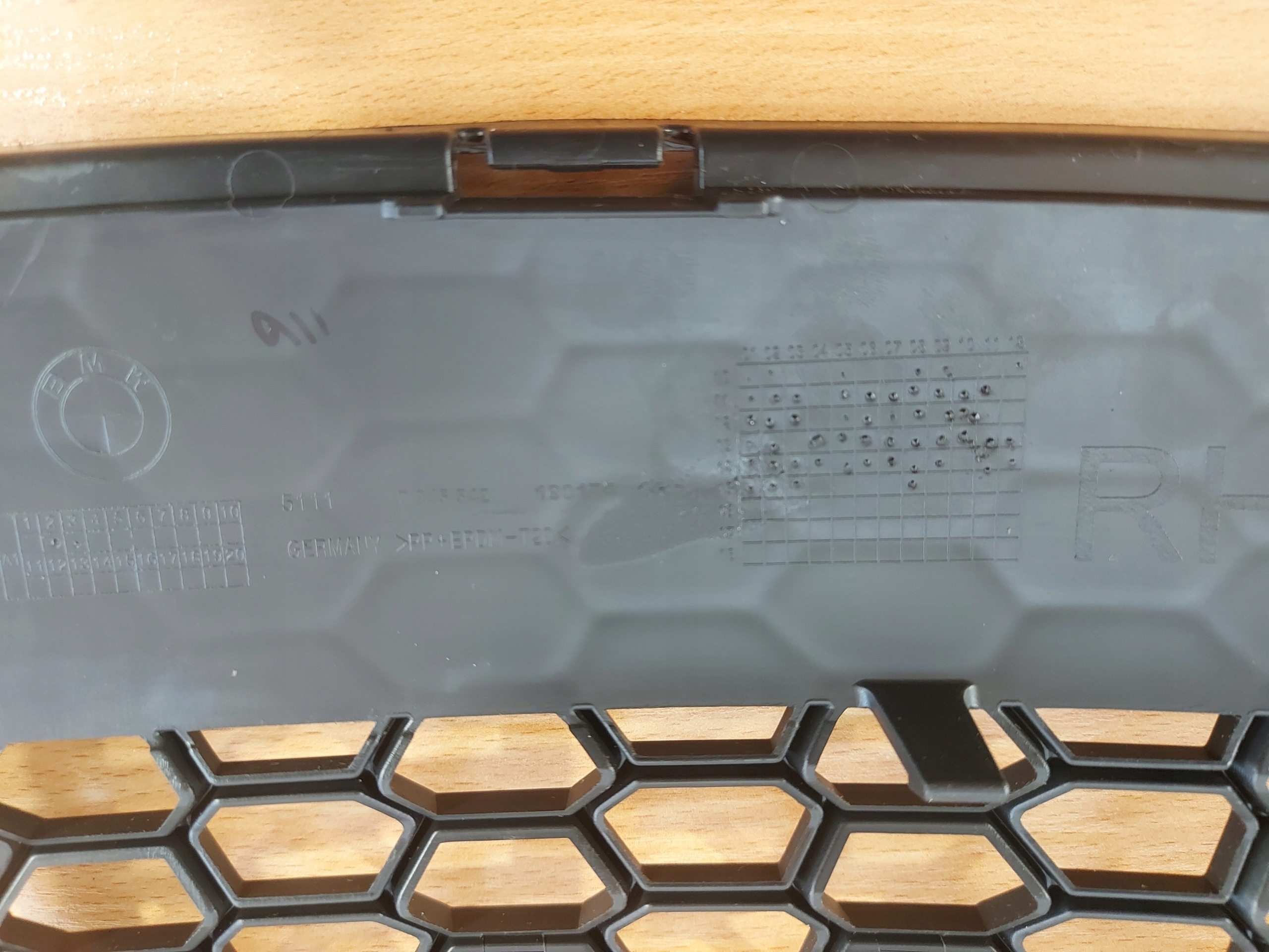 BMW X1 m-packet right grid of a bumper front 093