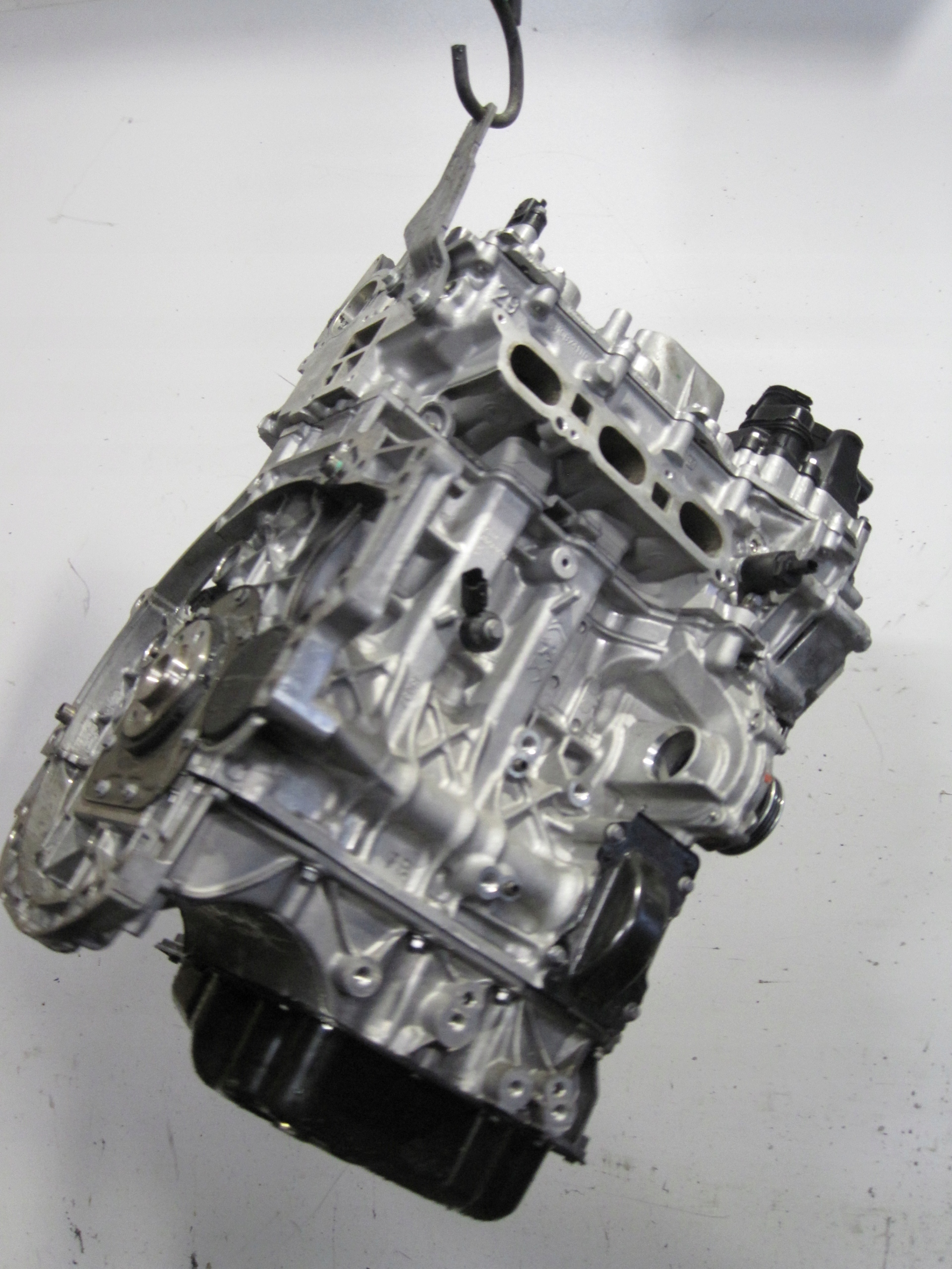 engine MOTOR pillar PEUGEOT CITROEN OPEL 1.2 THP HN05 10TMA4