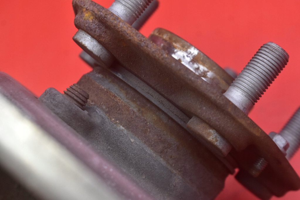 otoč čepu pravá předek 1044316-00-E TESLA MODEL 3 17-21