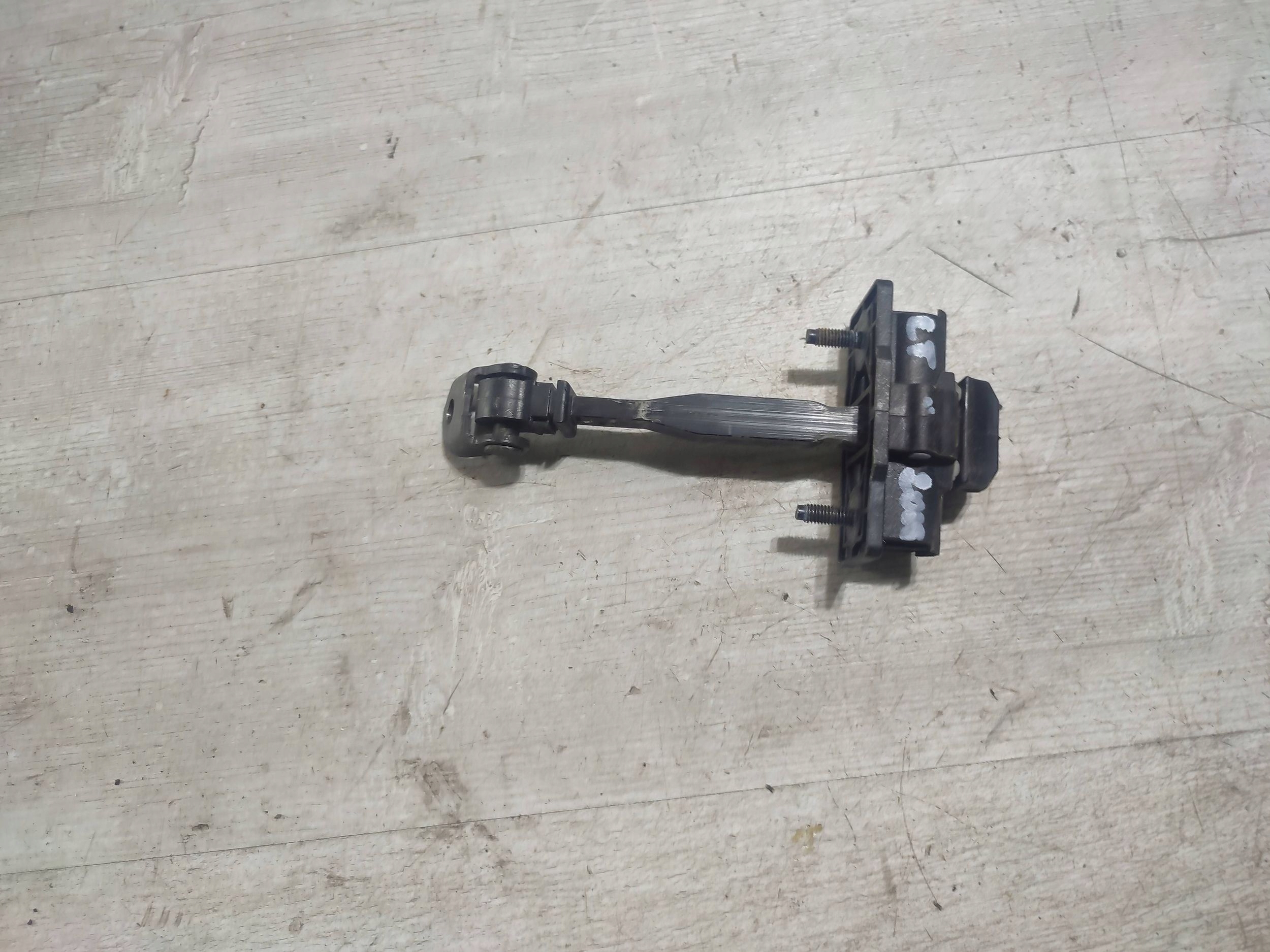Peugeot 2008 II 2020 rear part side left limiter door tylnych