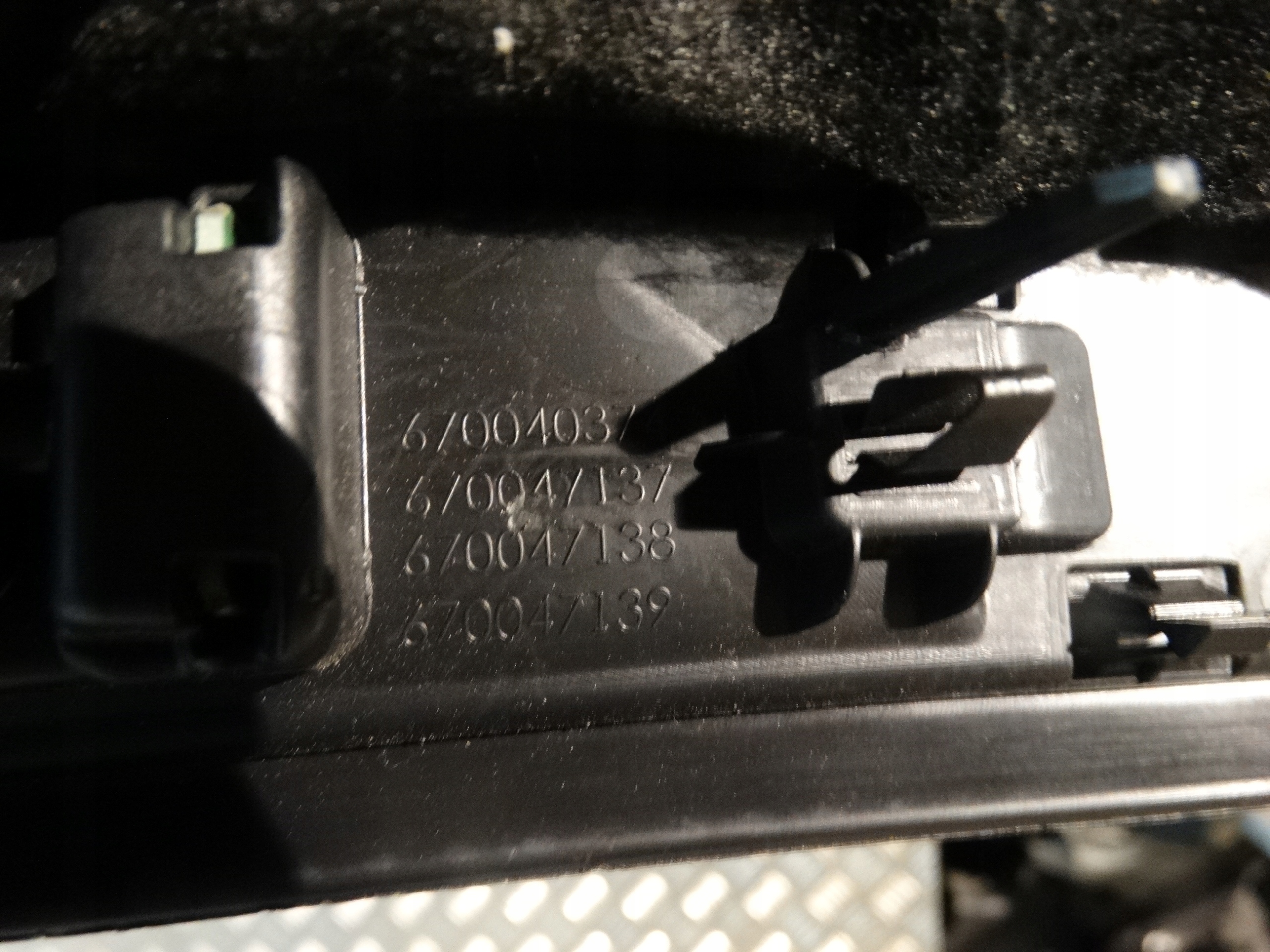 cap threshold left LED MASERATI LEVANTE 1