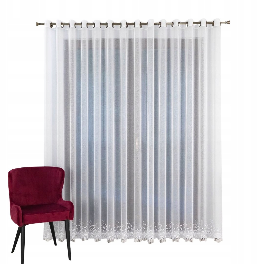 Hotová záclona vyšívací záclona. Jemný vzor, na průchodkách 500 x 265 cm.