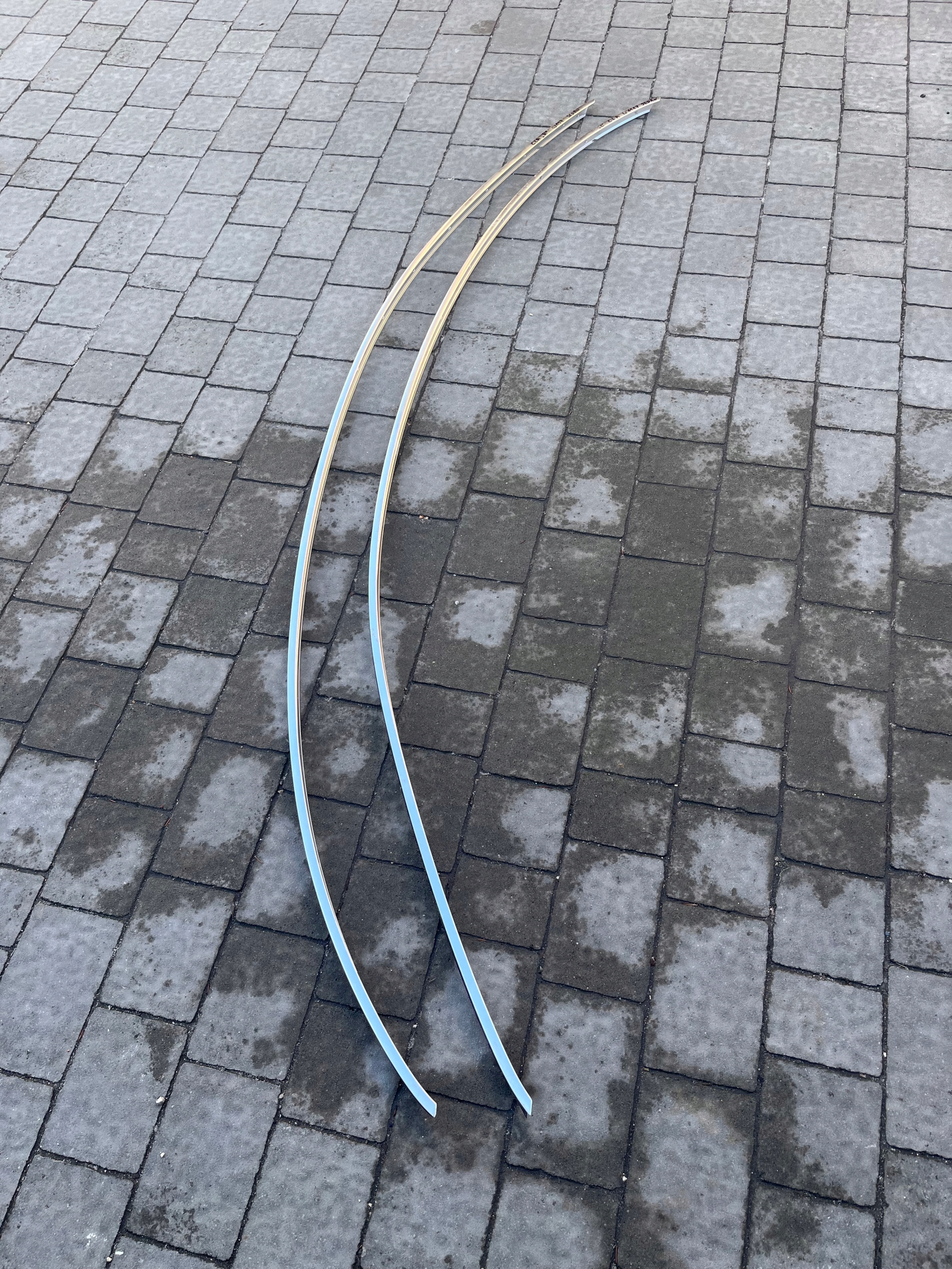 MERCEDES CLA W117 SEDAN LISTWA DACHOWA PRAWA