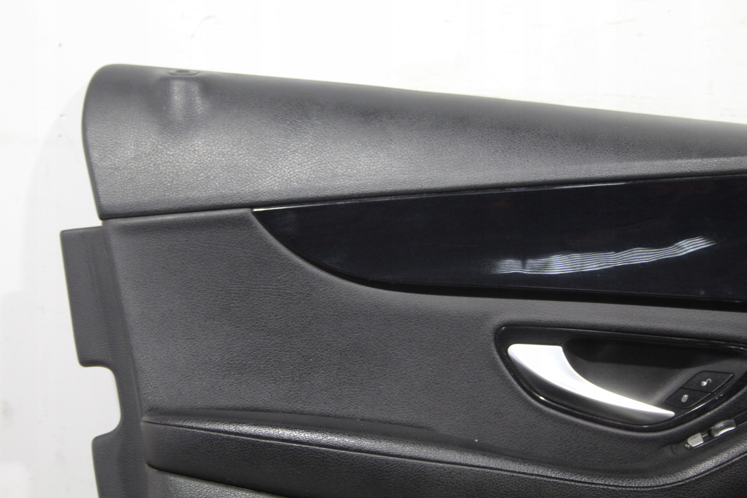 side door left front C-KLASA W205