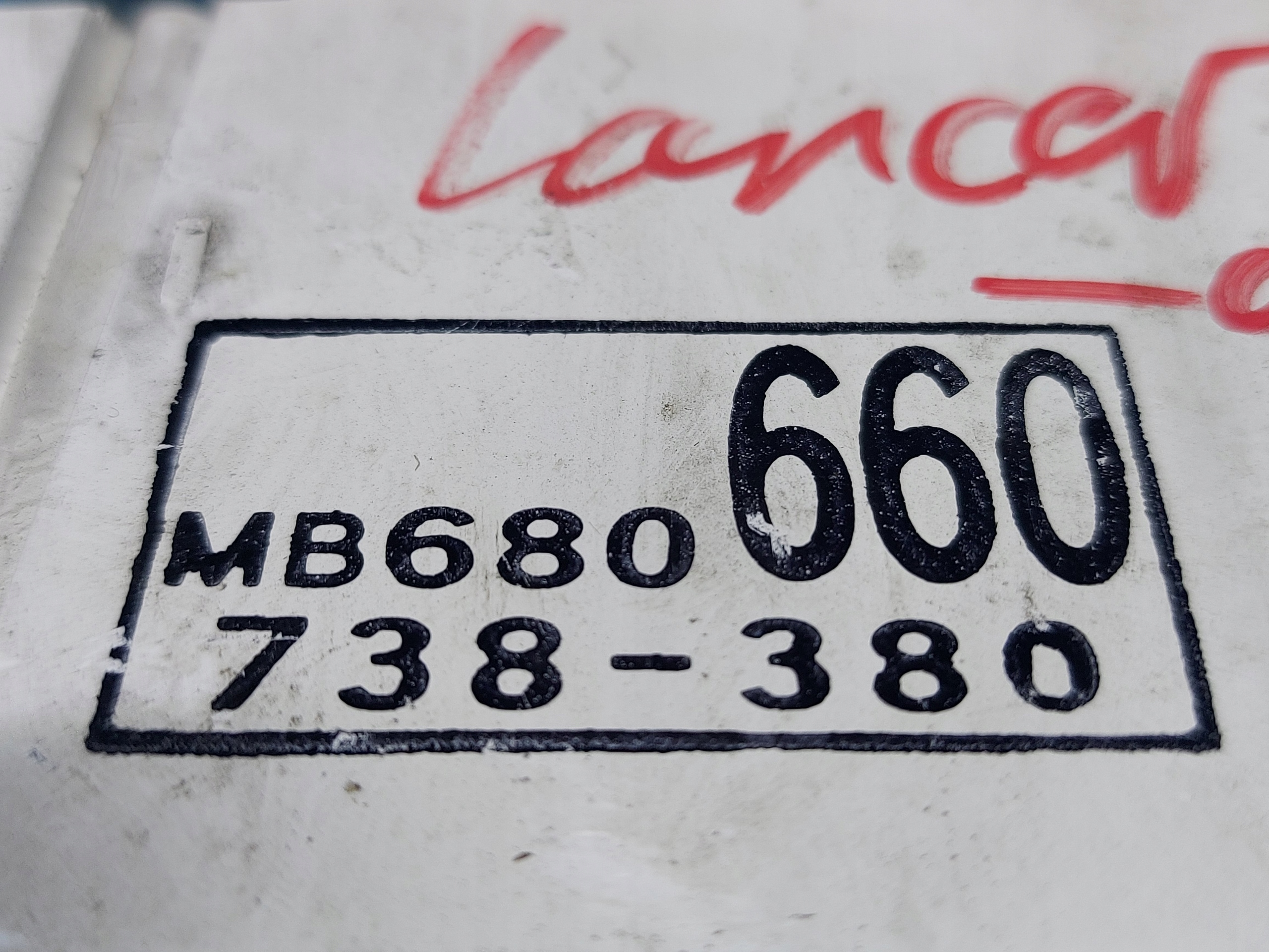 dials clock MITSUBISHI LANCER 1990r MB680660