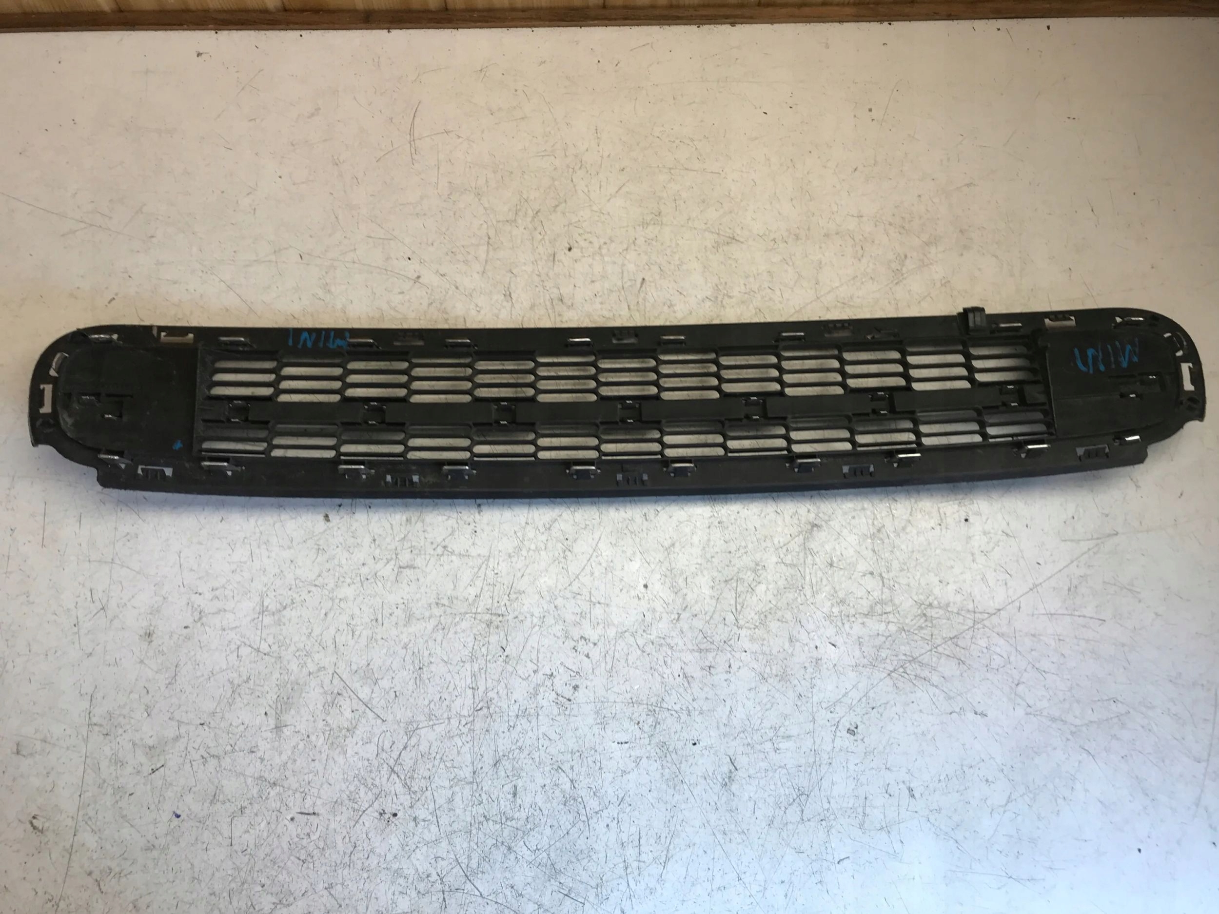 Lüftungsgitter der Stoßstange mitte MINI COOPER R55 R56 2753647