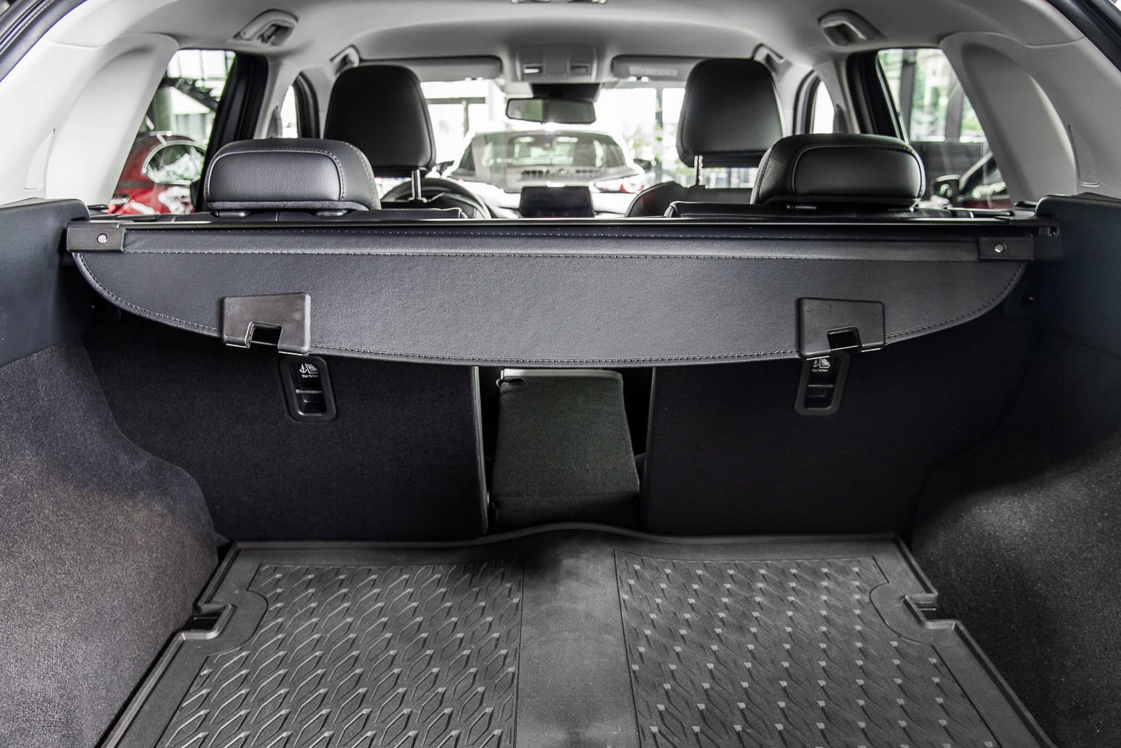 MAZDA CX-5 KF 2017- ROLETA BAGAŻNIKA KB7WV1350 Numer katalogowy oryginału KB7WV1350