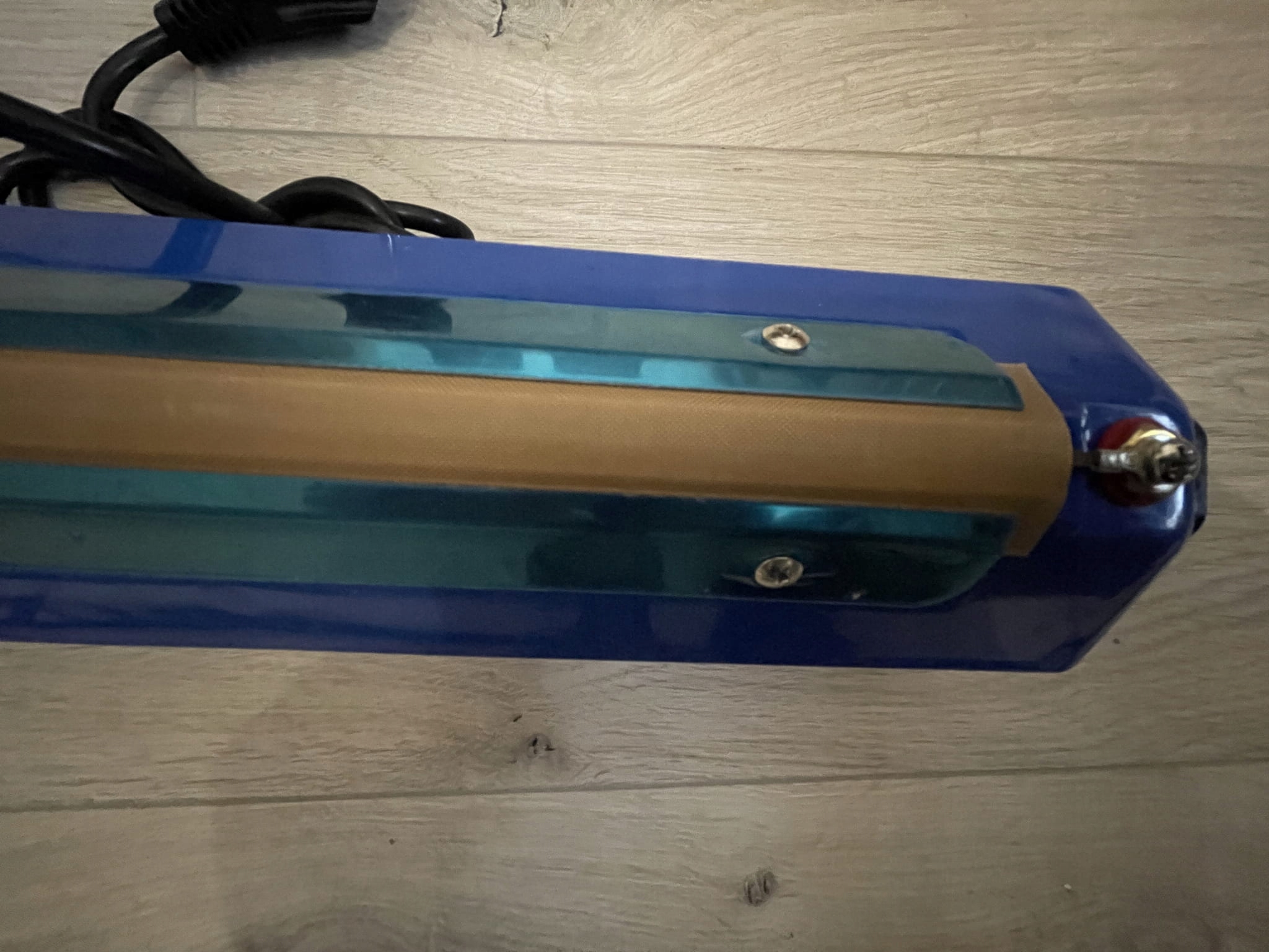 Zgrzewarka ręczna 300 Zasilanie sieciowe