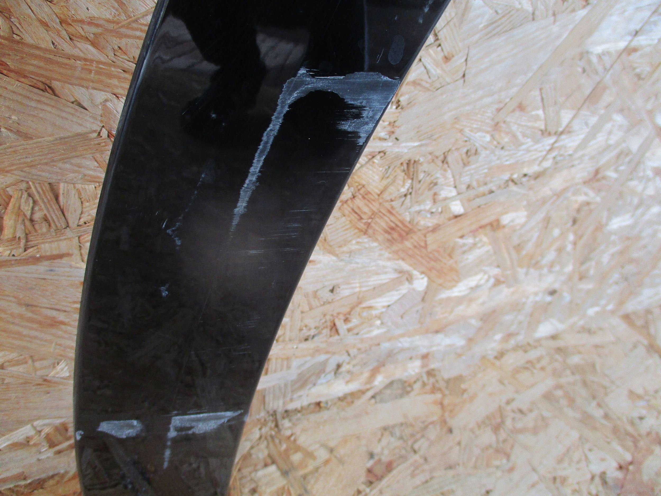 moulding of a fender front front right AUDI Q6 E-TRON