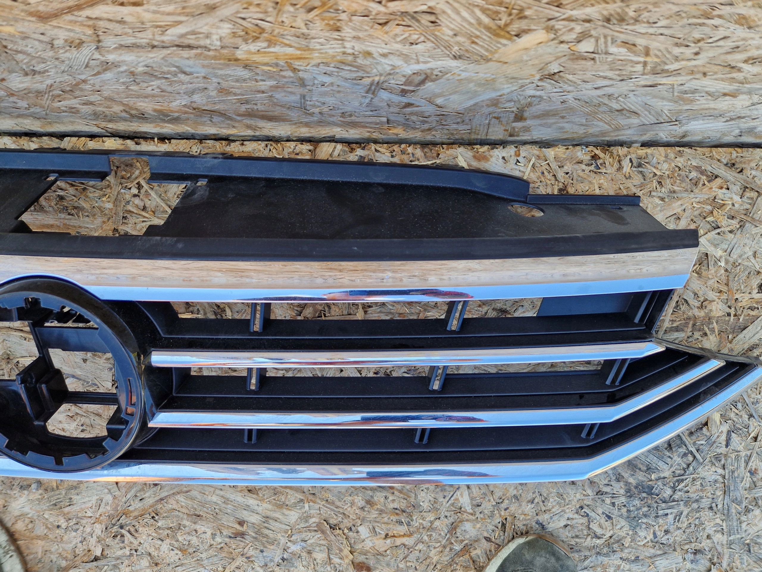 VW Passat B8 Kühlergrill FRONTGRILL Kühlergitter 3G0853653N - Thumbnail 4