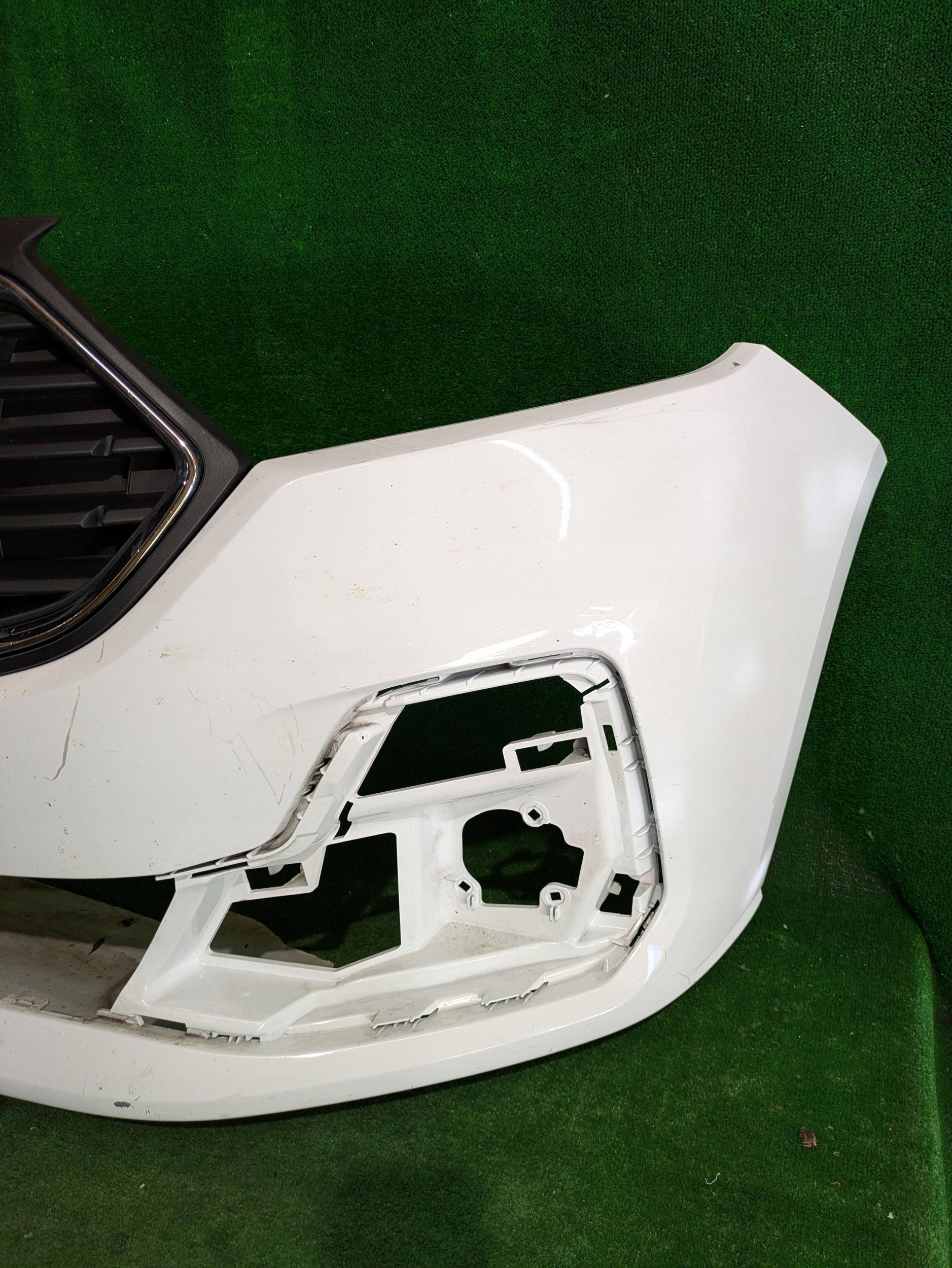 Frontstoßstange vorne FORD TRANSIT CONNECT MK3 III 22- NR.7202