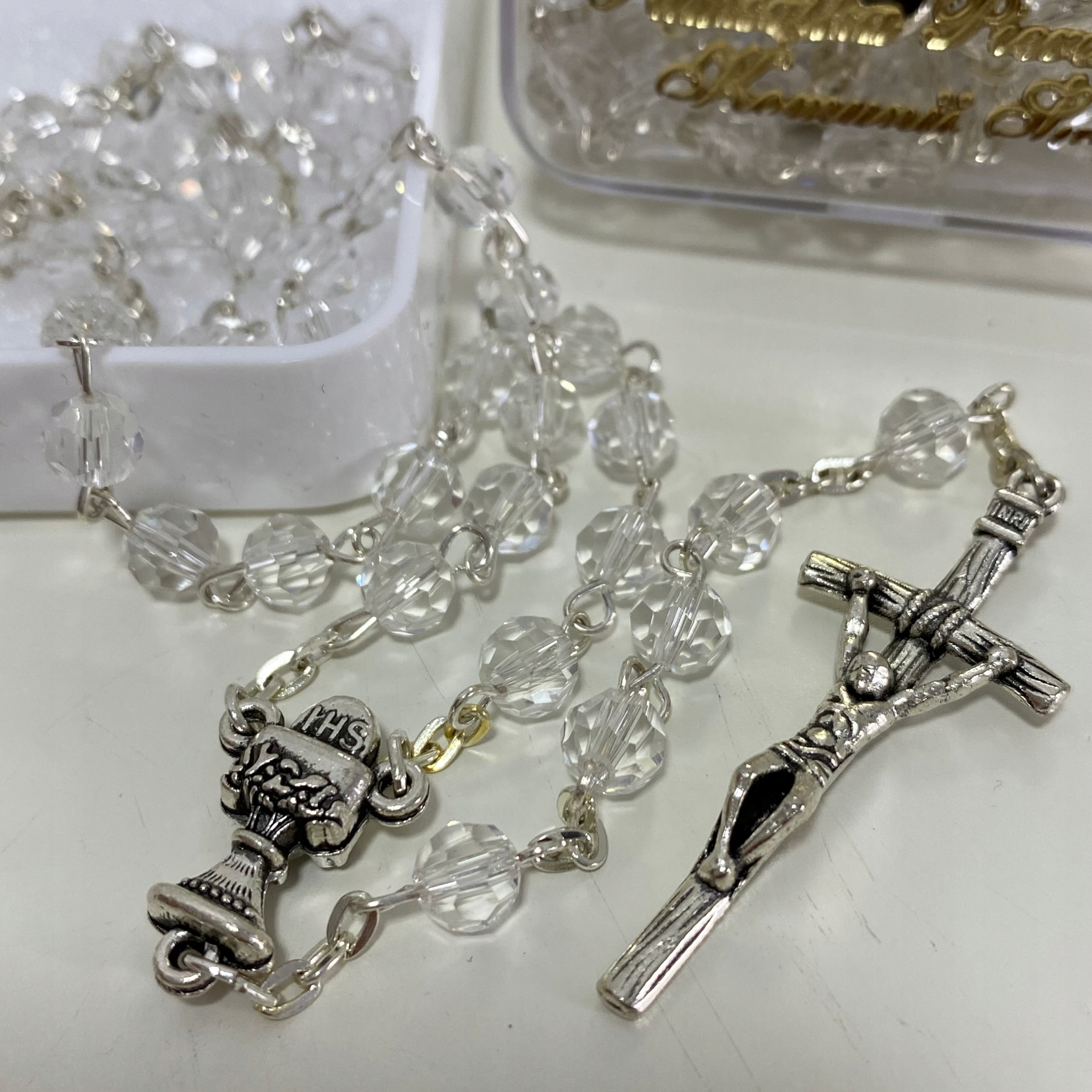 A 029 Różaniec Komunijny dla dziewczynki KRYSZTAŁ + pudełko