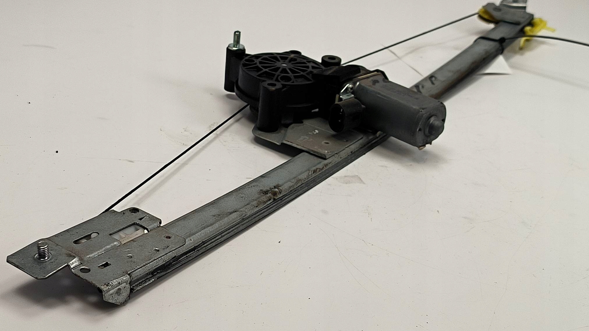 window regulator right front 541613212 OPEL VIVARO A LIFT