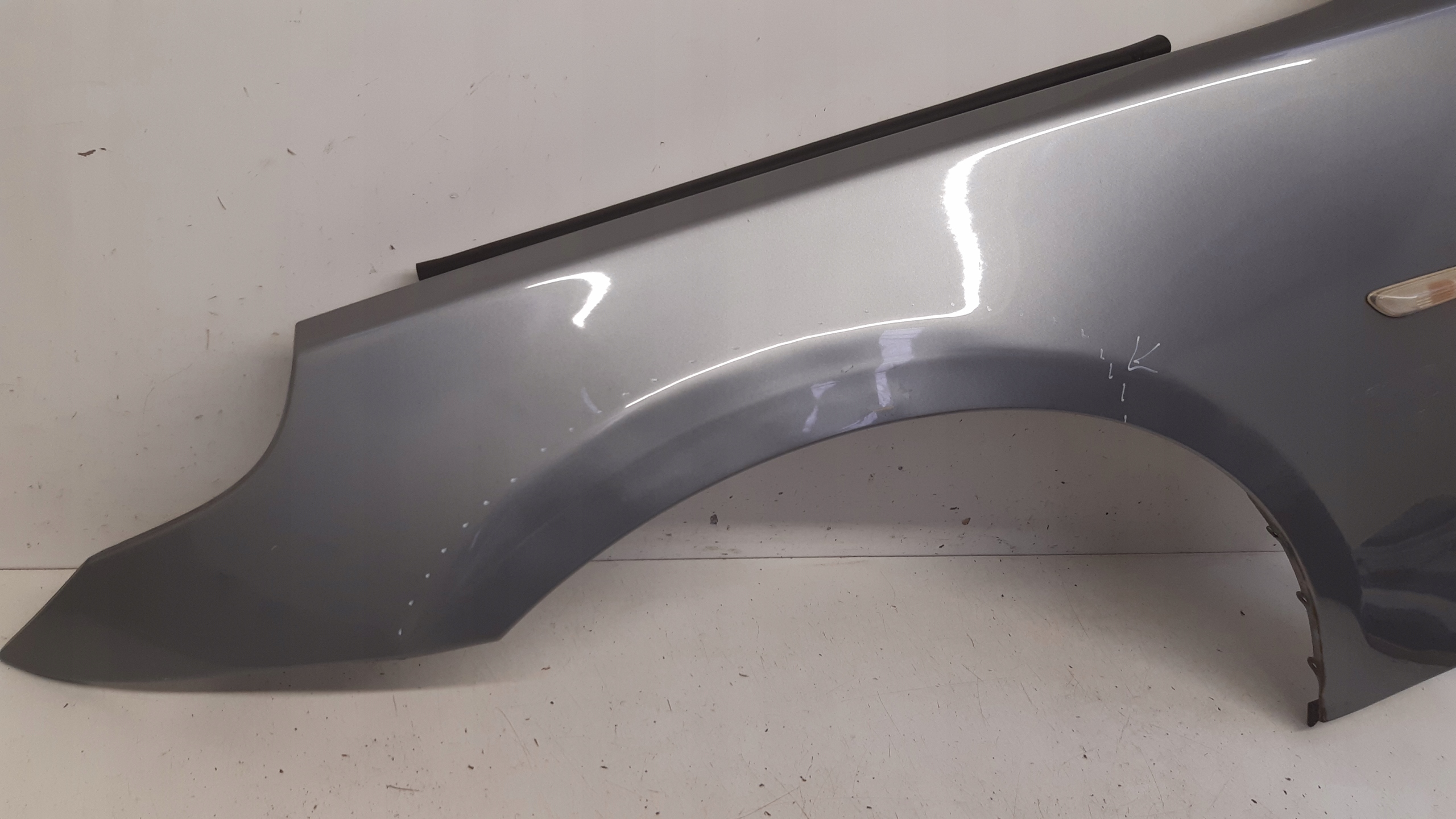 parafango sinistra A08/1 BMW E61