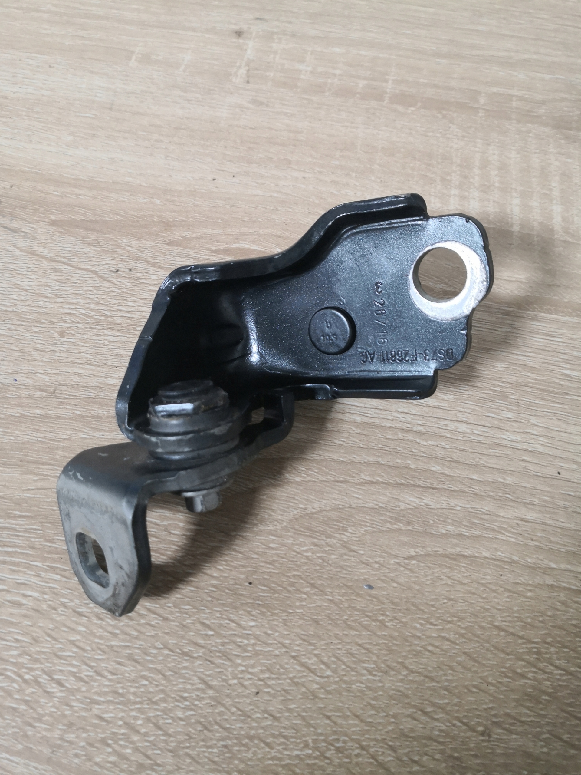 hinge door right lower rear part FORD MONDEO MK5