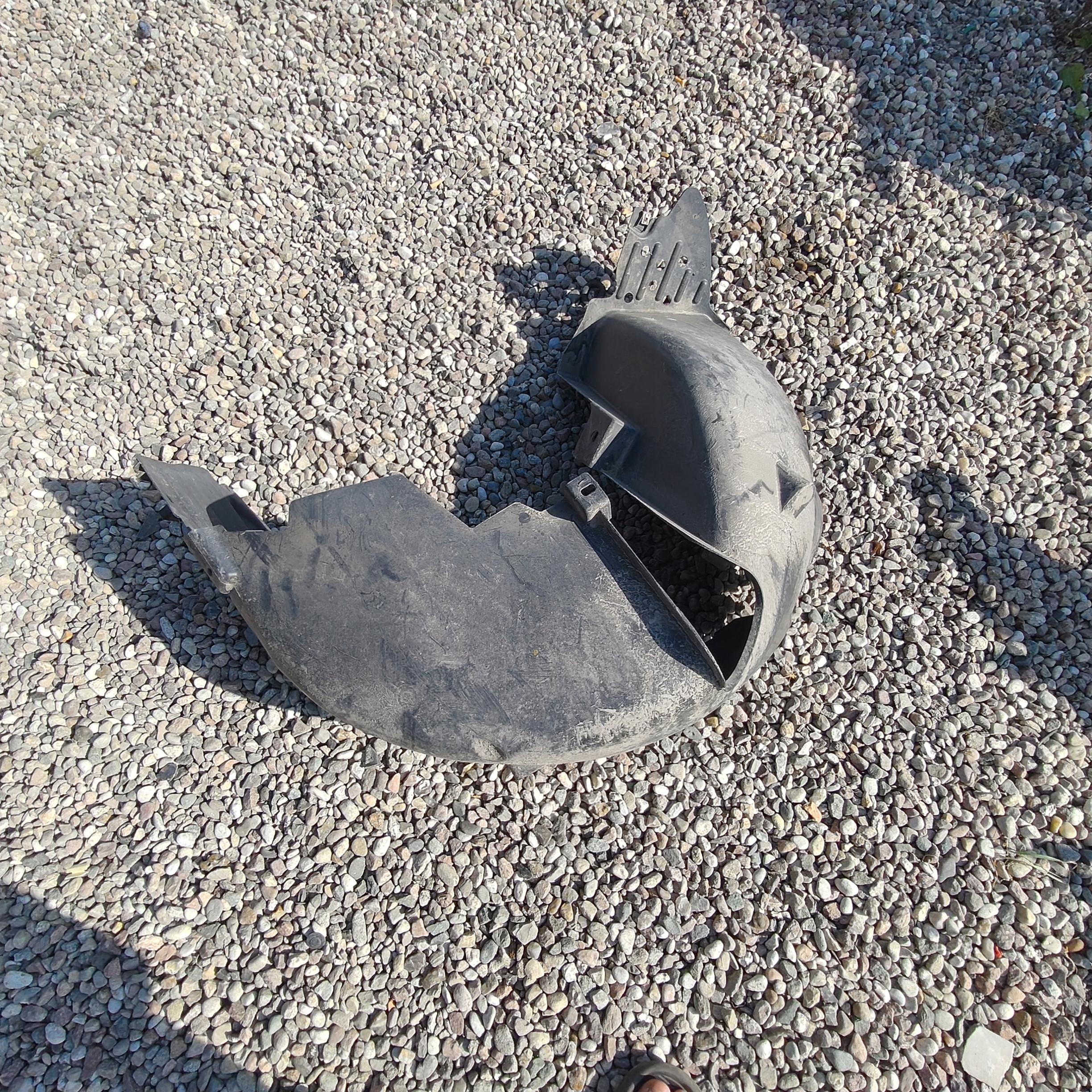 mudguard rear. rear part left SEAT ARONA 6f9810969