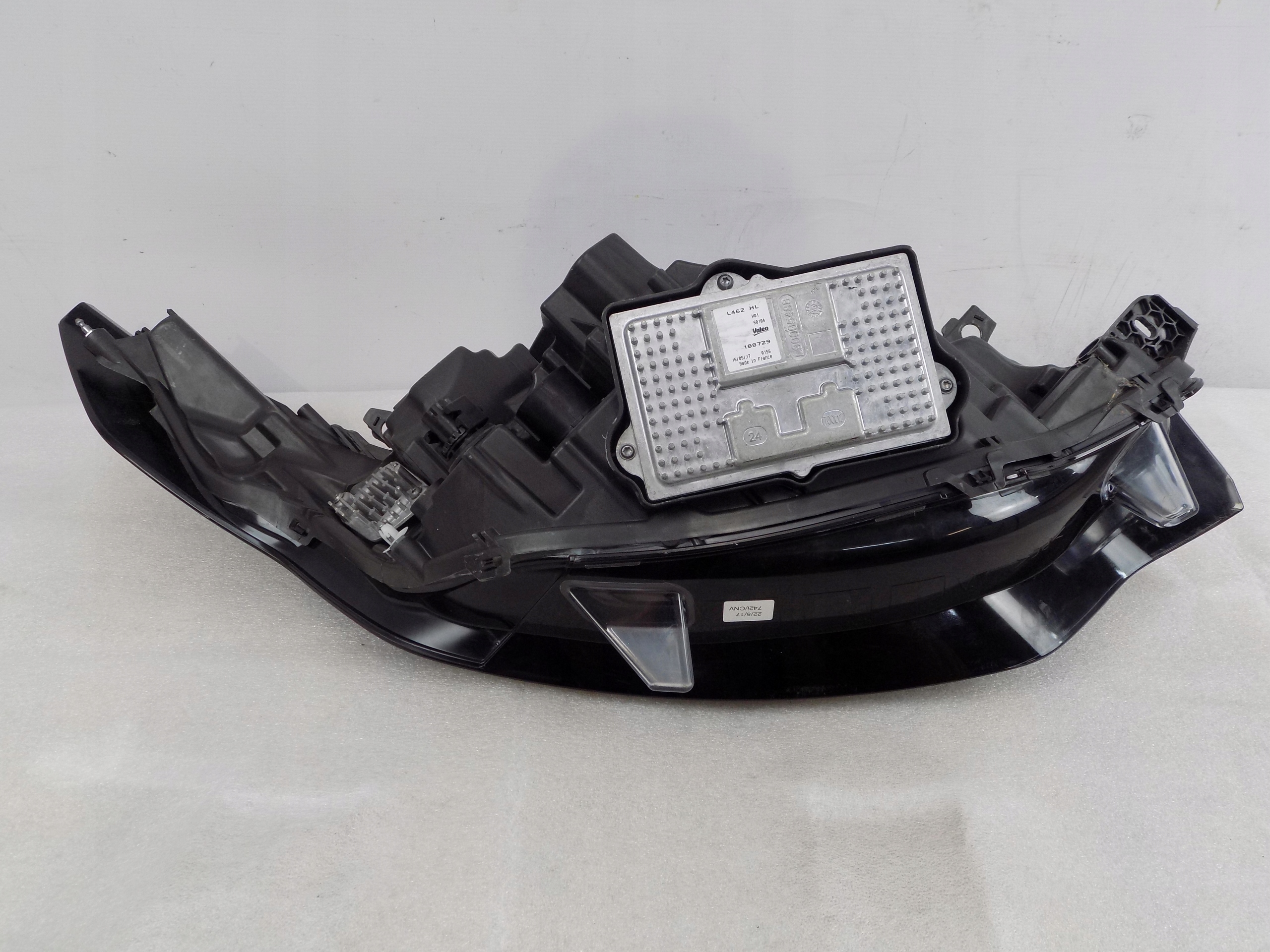 LAND ROVER DISCOVERY V LAMPA LEWA PRZÓD FULL LED Typ samochodu Samochody osobowe