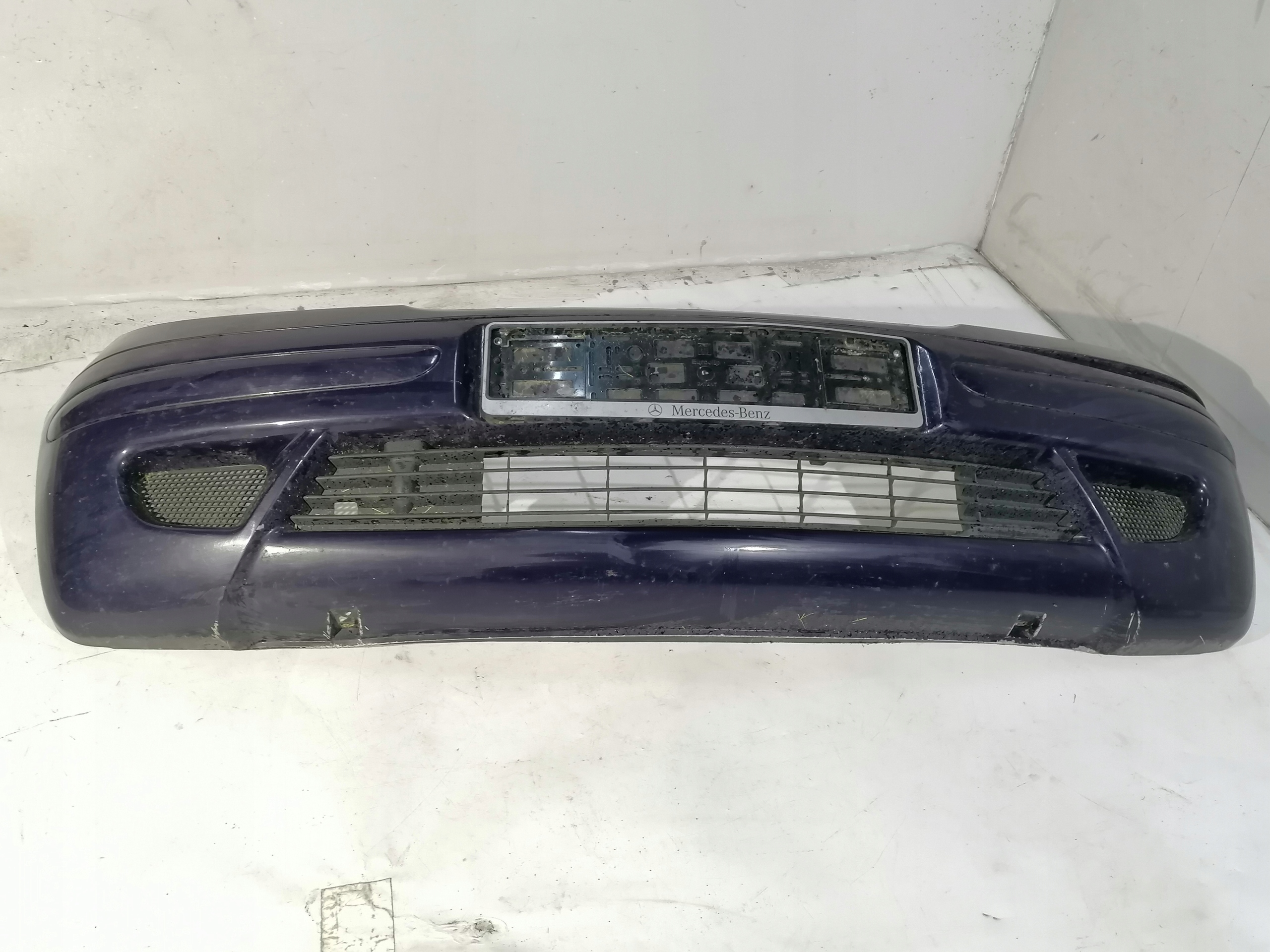 Mercedes W414 Vaneo nárazník předek přední 4513