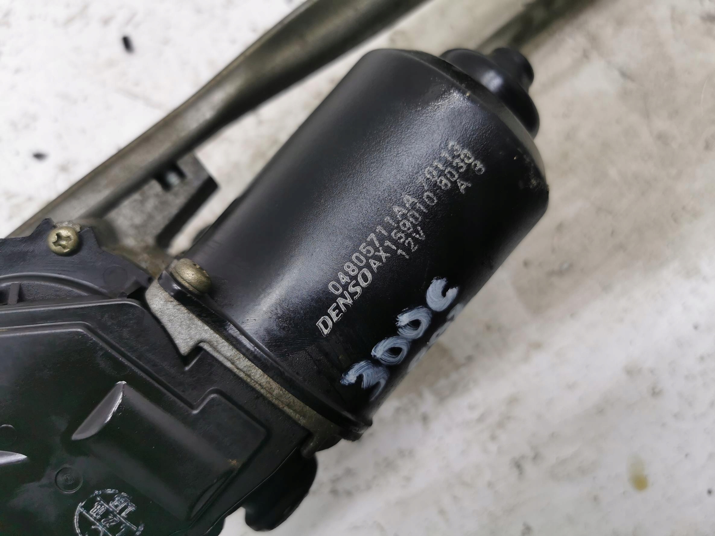 wiper mechanism front CHRYSLER 300C 04-10 EU