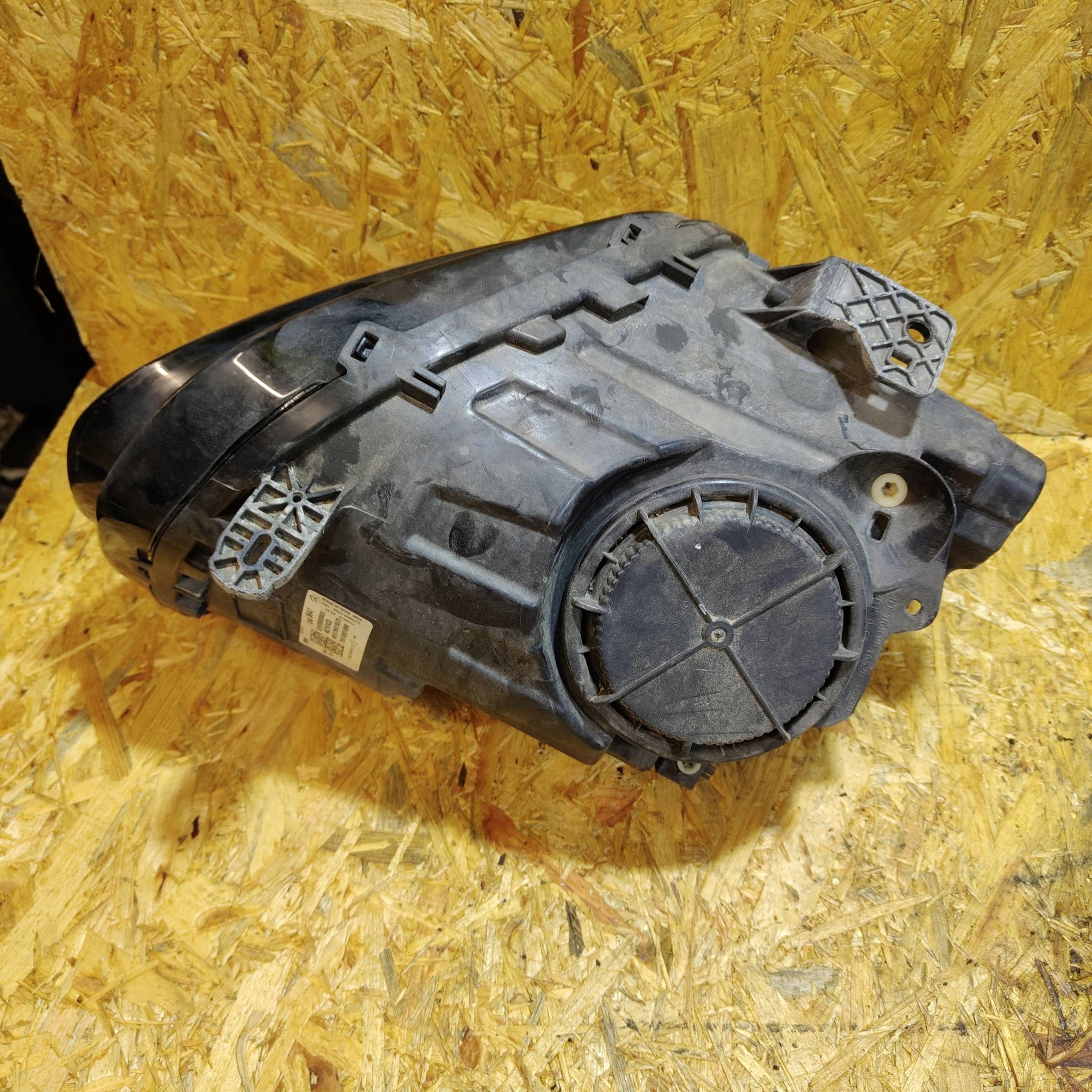 Reflektor front side right Citroen C3 Aircross 13468647