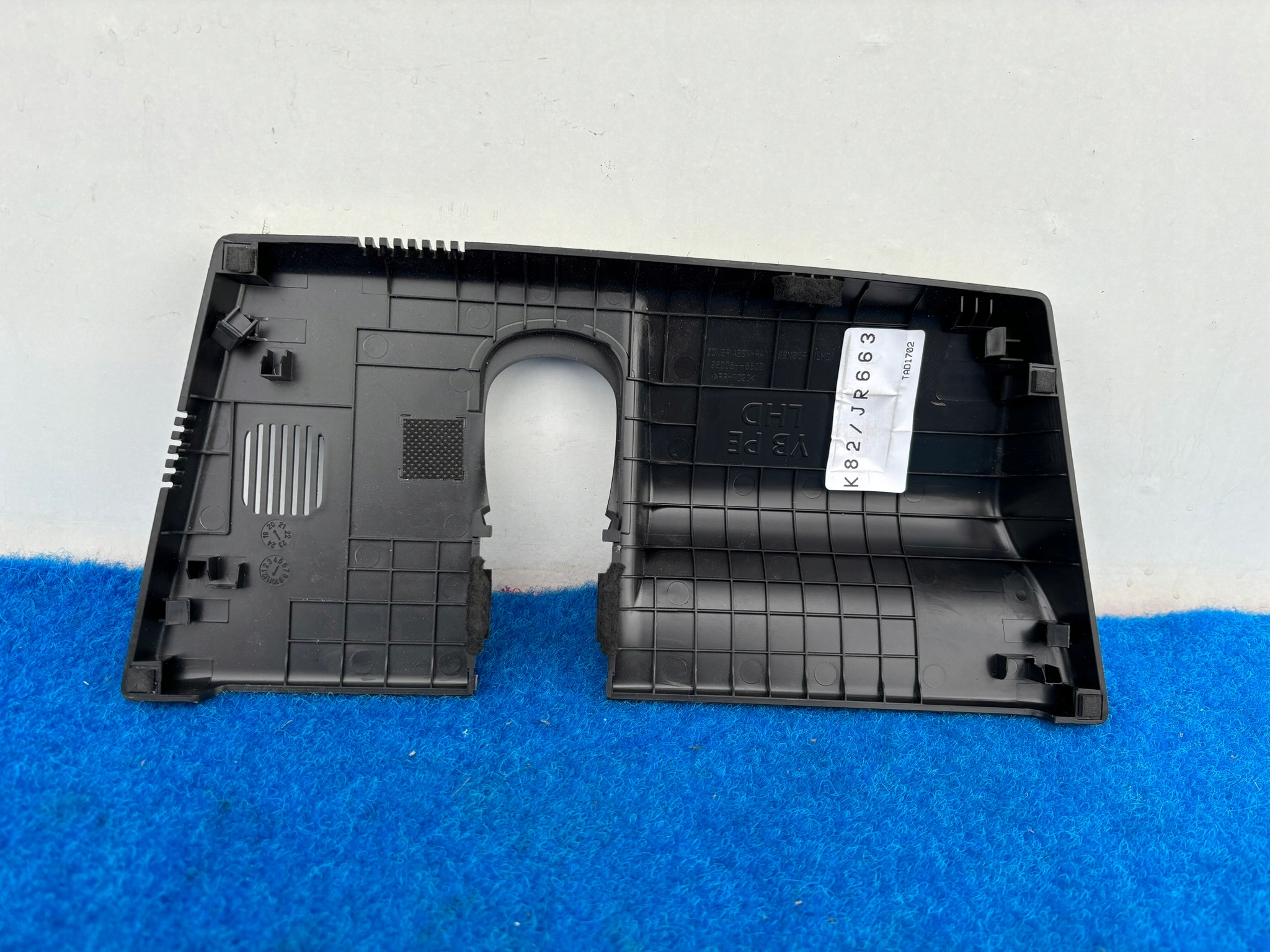 KIA STONIC cover PANEL spoiler 96005-H8500 K82/JR663