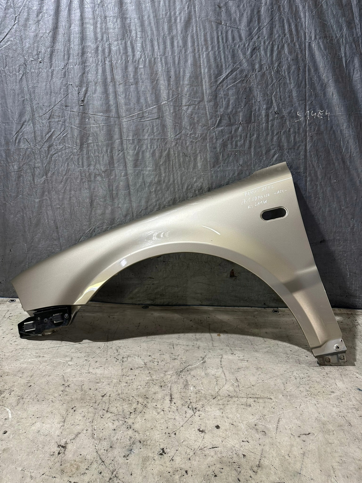 fender left front VOLKSWAGEN VW PASSAT B5 FL