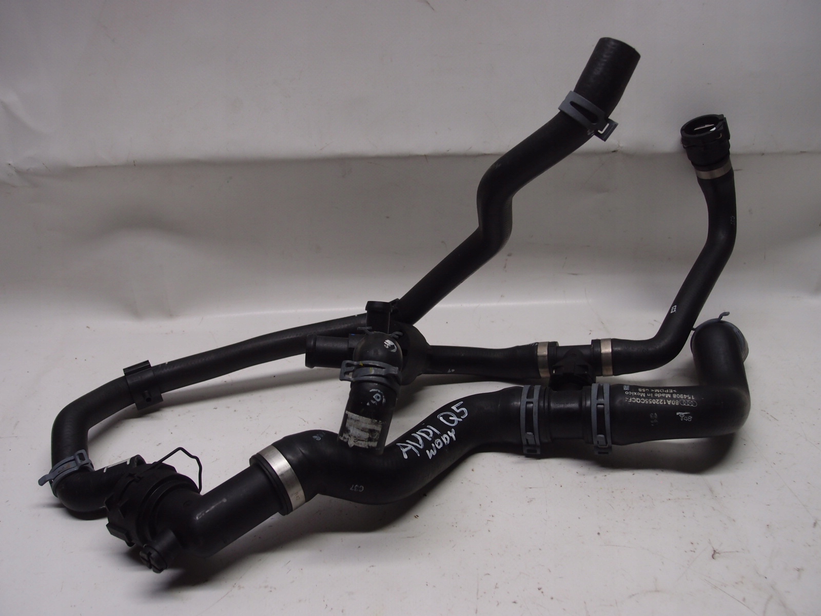 Шланг шланг для воды 80A AUDI Q5 2.0 TDI