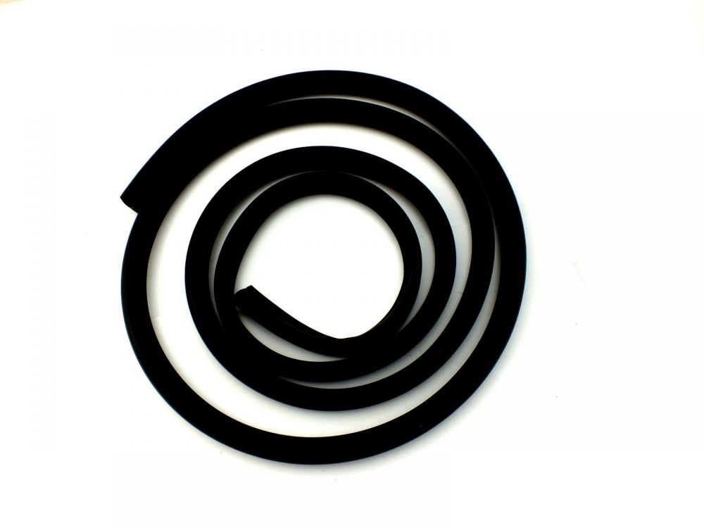 BMW F10 F11 Uszczelka Maski Pokrywy Silnika Tylna