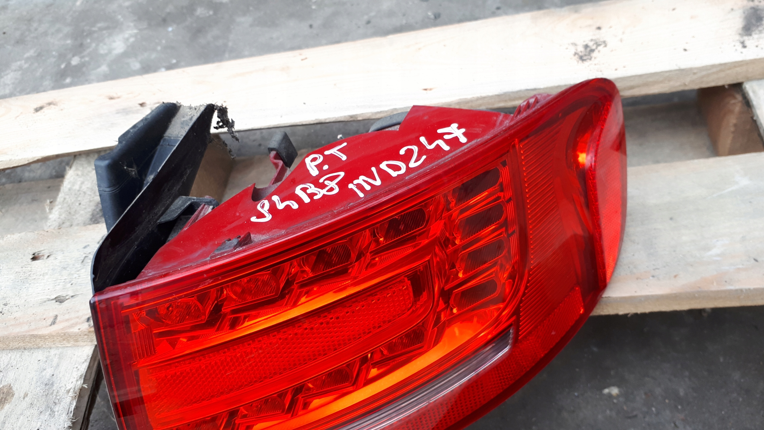 S4 B8 A4 light right right rear part LED fender sedan