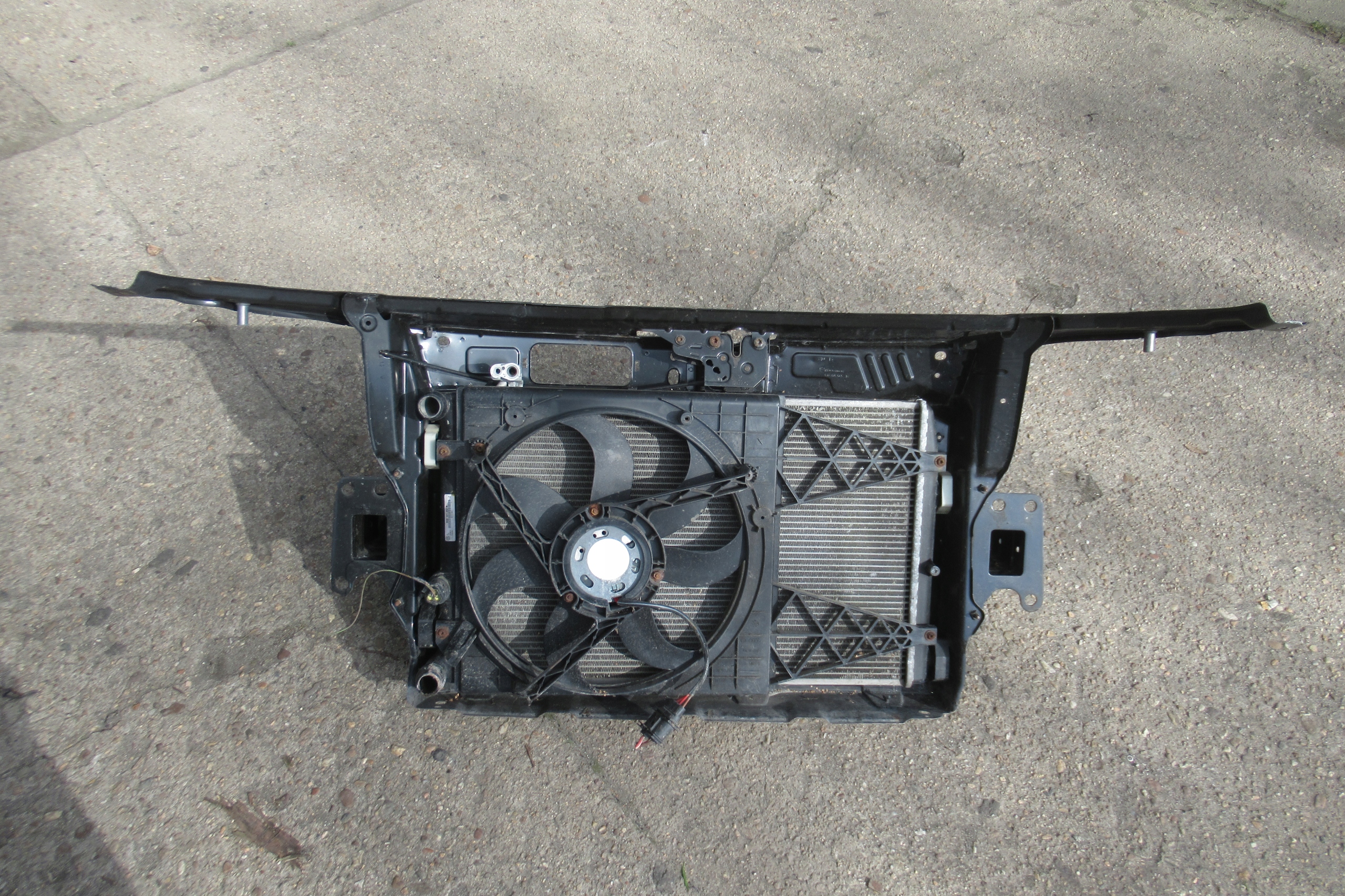 SKODA ROOMSTER 07R support panel for radiators radiator complete