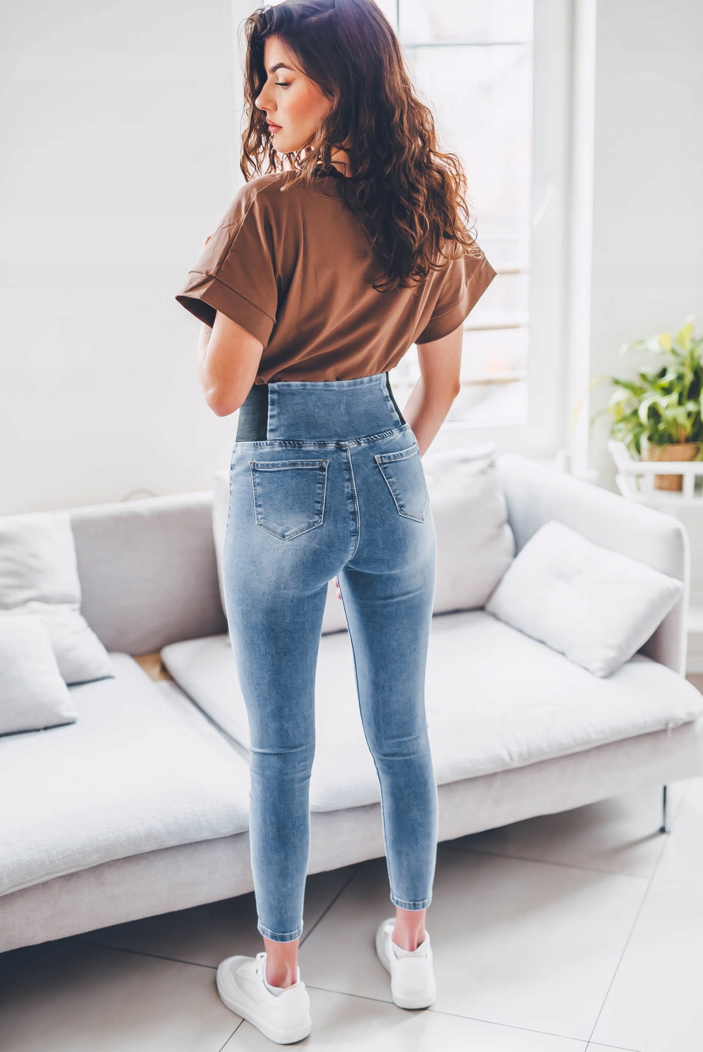 Klasyczne tregginsy damskie spodnie rurki guma S Marka M.Sara