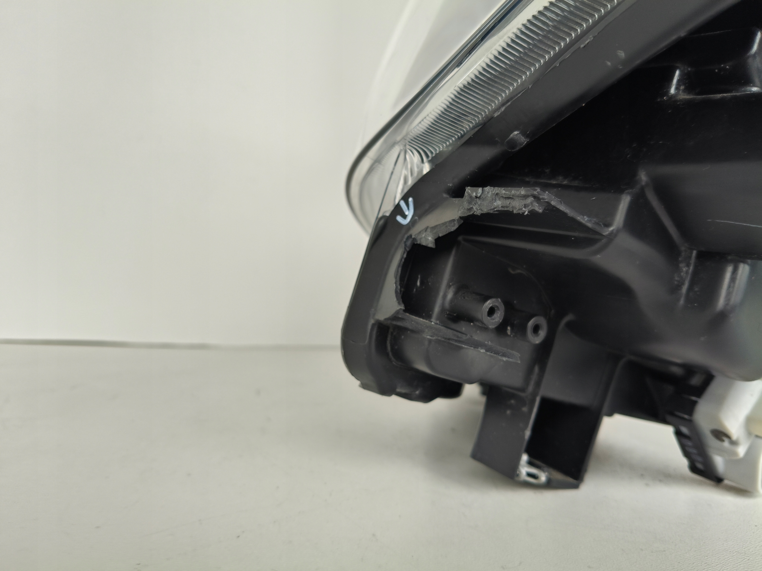 light left REFLEKTOR SUZUKI SX4 S-CROSS 16- LIFT LED