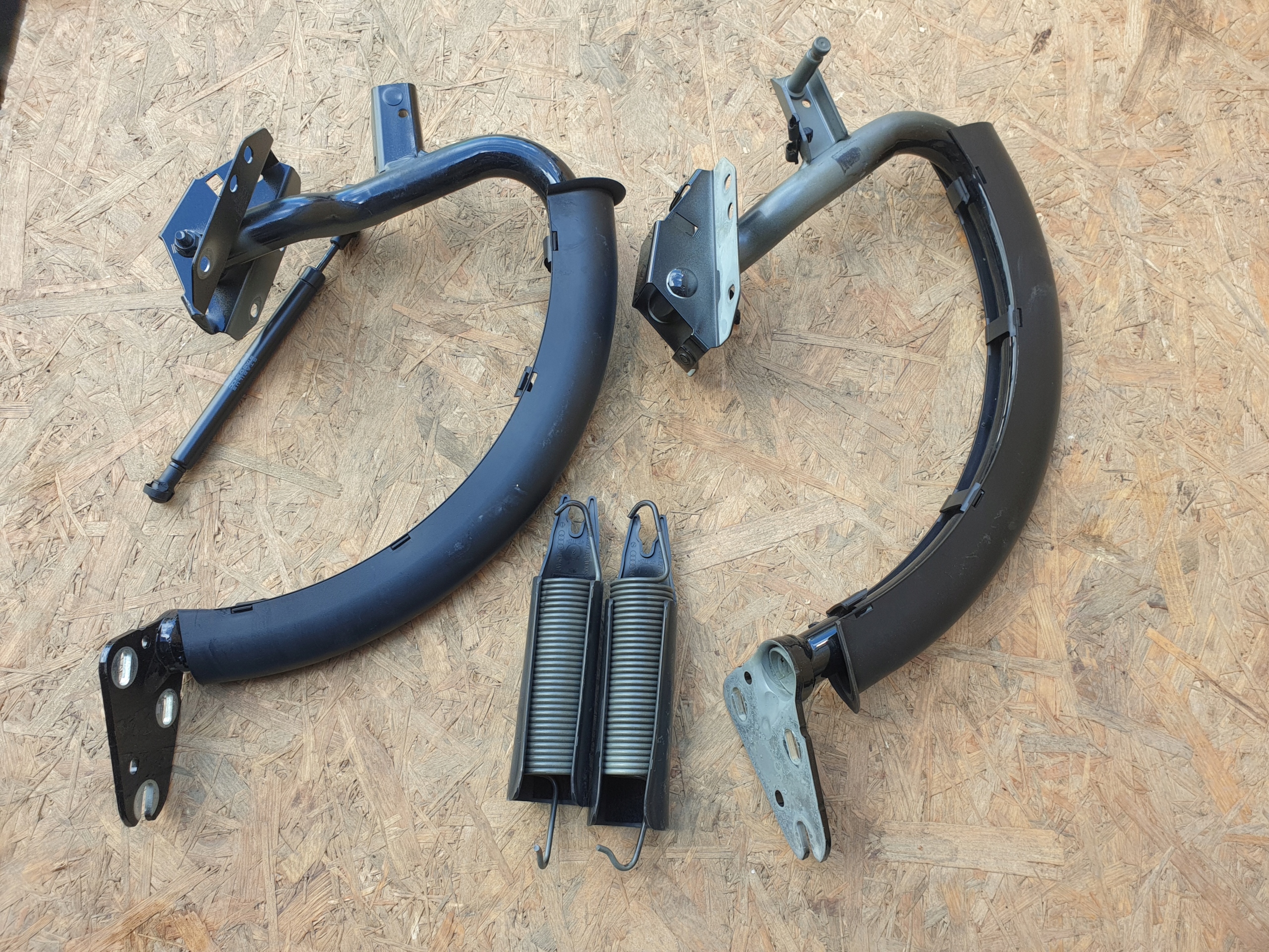 AUDI A5 8T COUPE петли крышки багажника