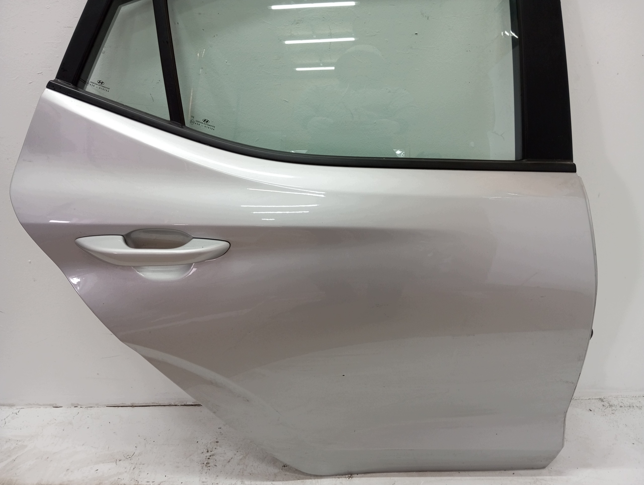 door right rear. HYUNDAI I10 22r