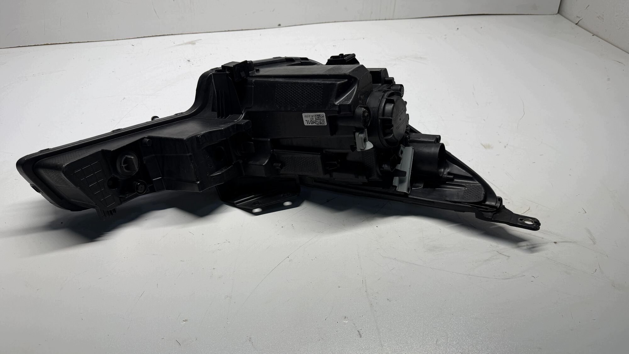 HYUNDAI ELANTRA VII light left front front LED lens 20-24