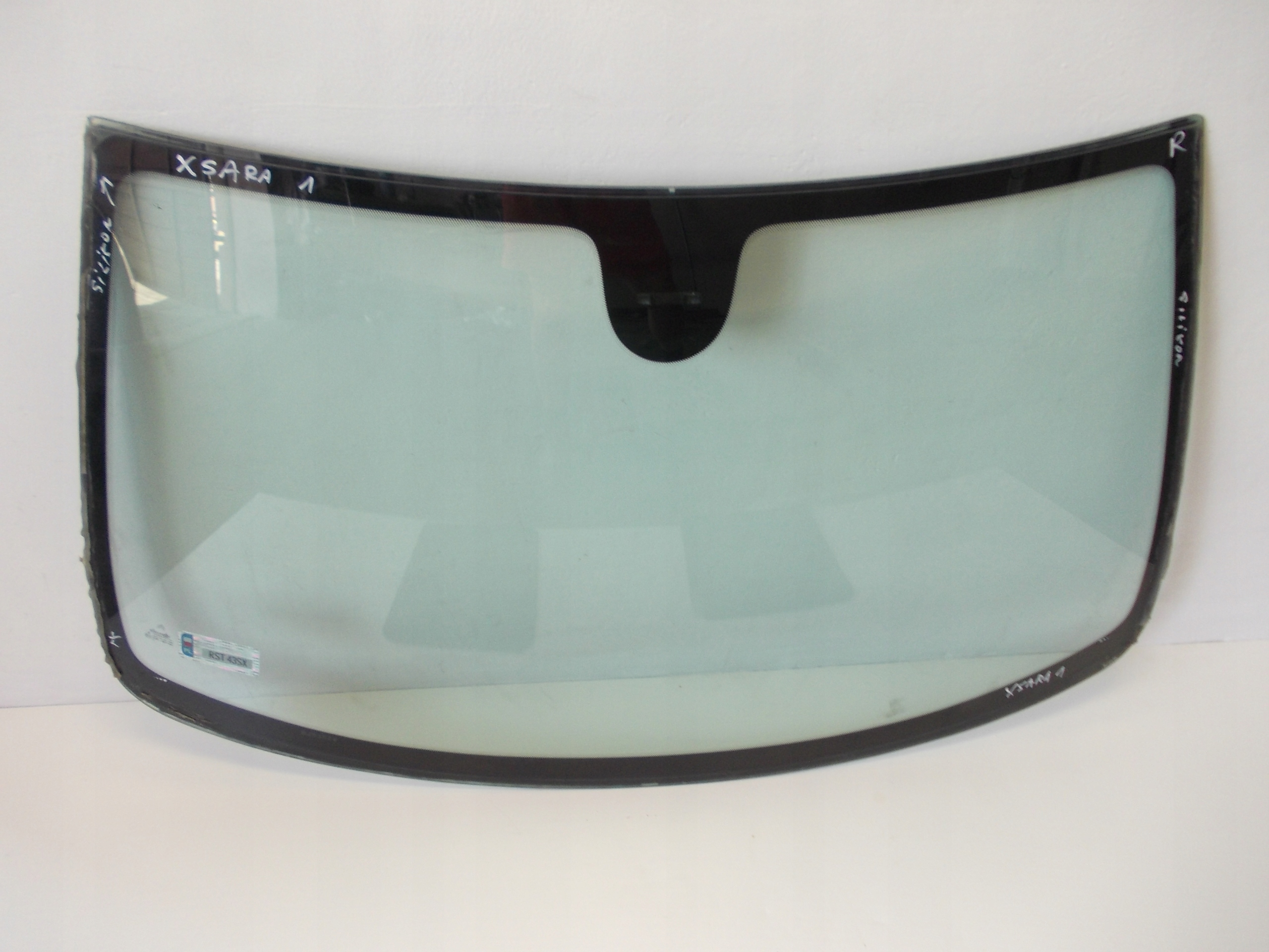 SZYBA PRZEDNIA XSARA 1 OSIEK ŚWIĘTOKRZYSKIE