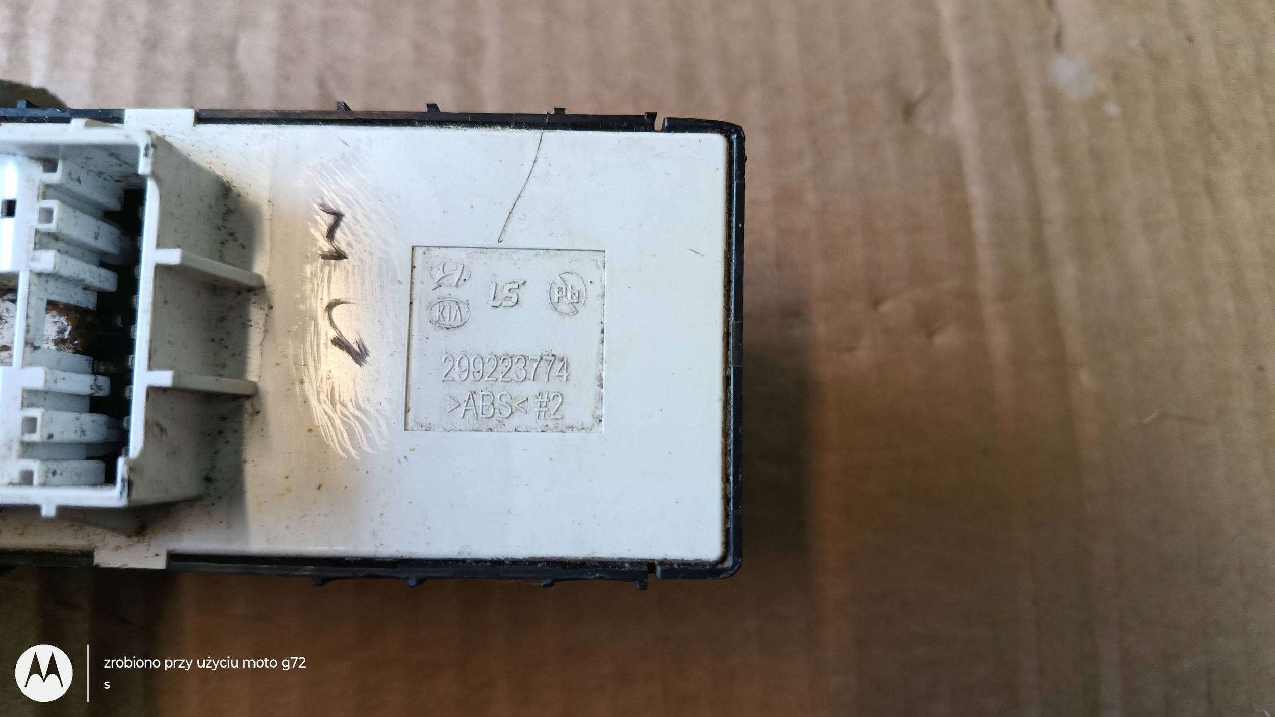HYUNDAI I20 III BAYON switch button windows door left front 299223774